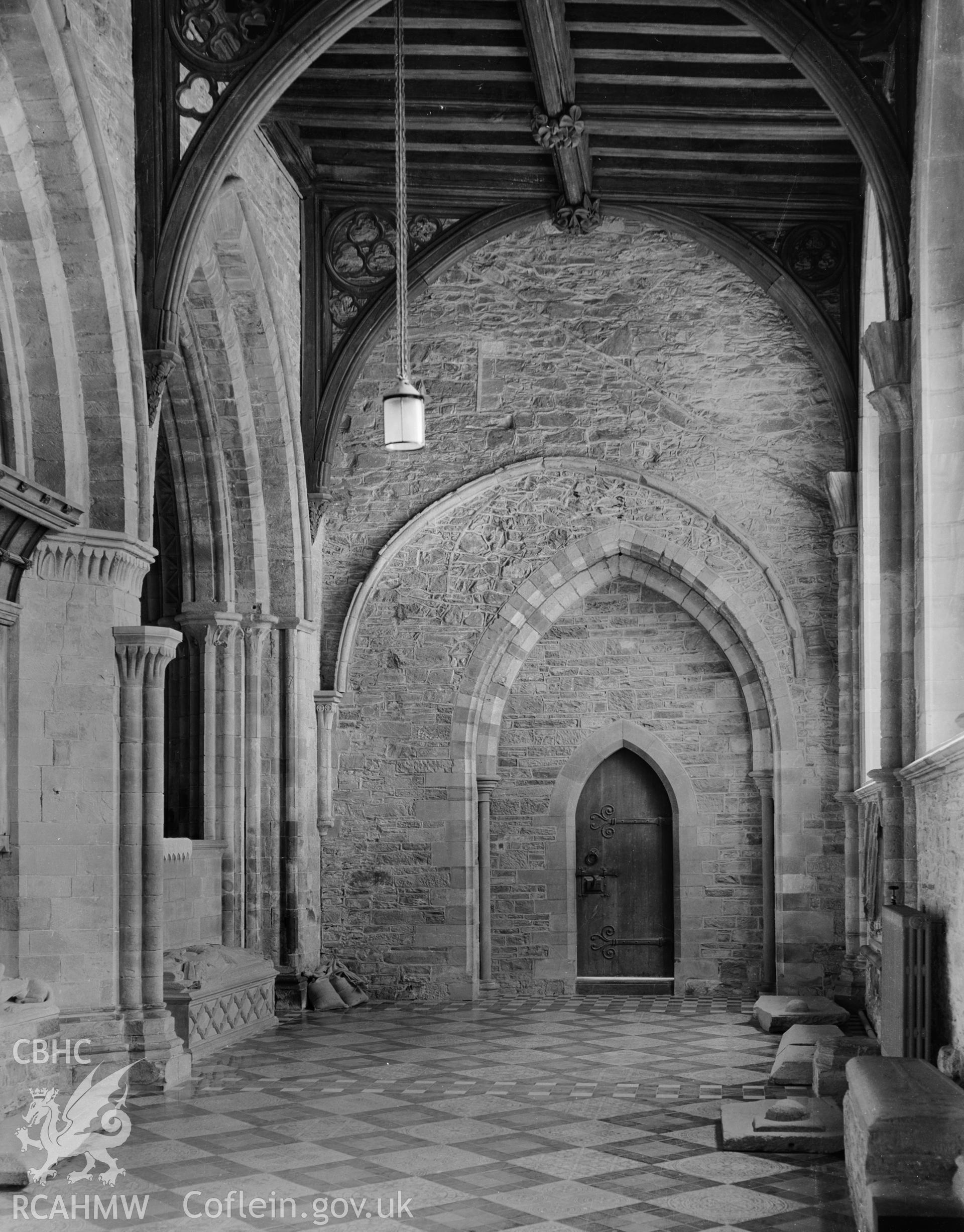 Interior view showing east end of south choir aisle.