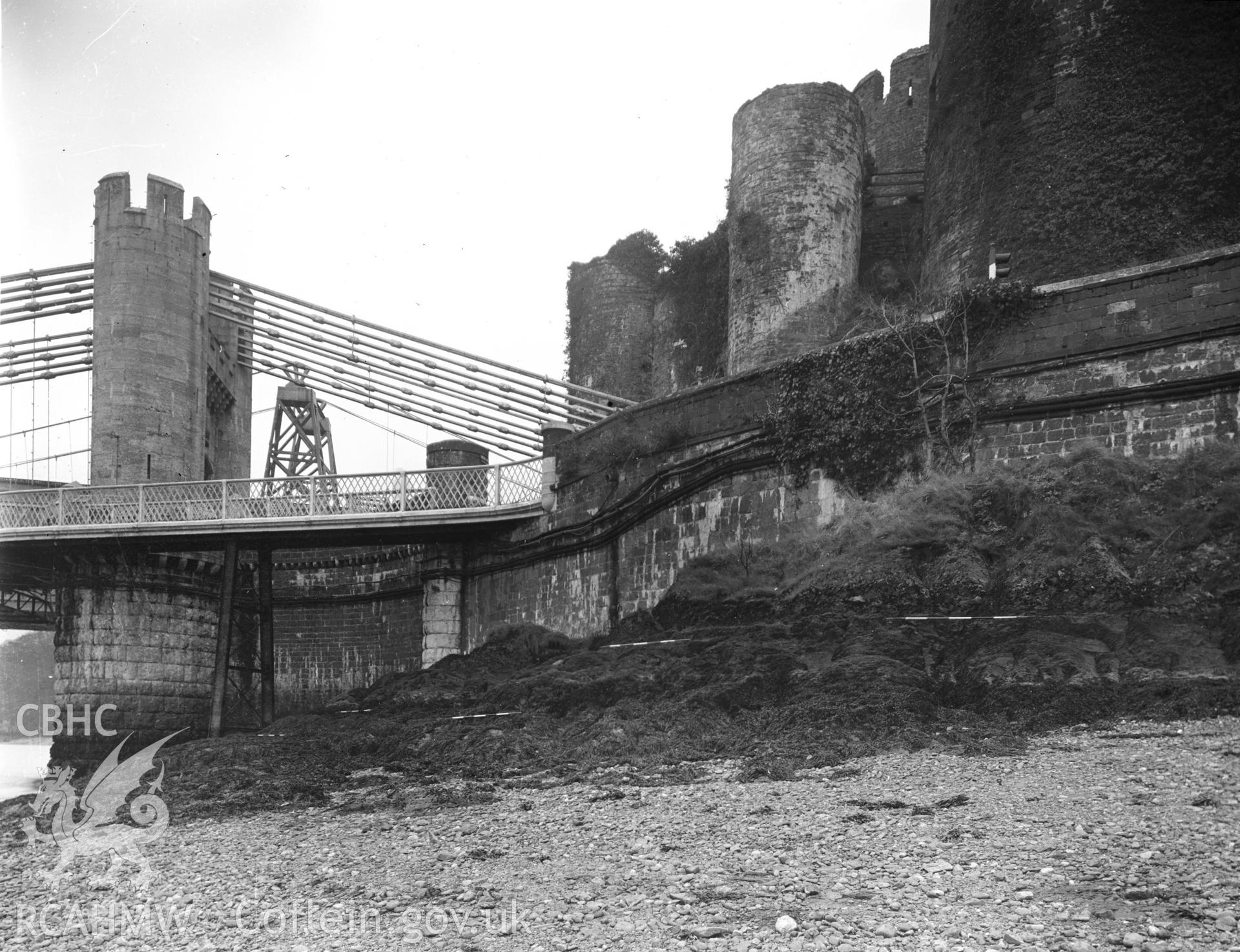 View of bridge and Conwy Castle, taken in 11.01.1952.