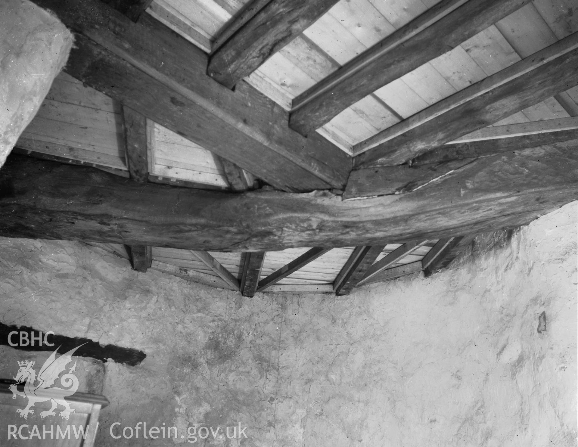 Interior view of Llanerch y felin, Caerhun showing roof beams, taken 01.10.1946