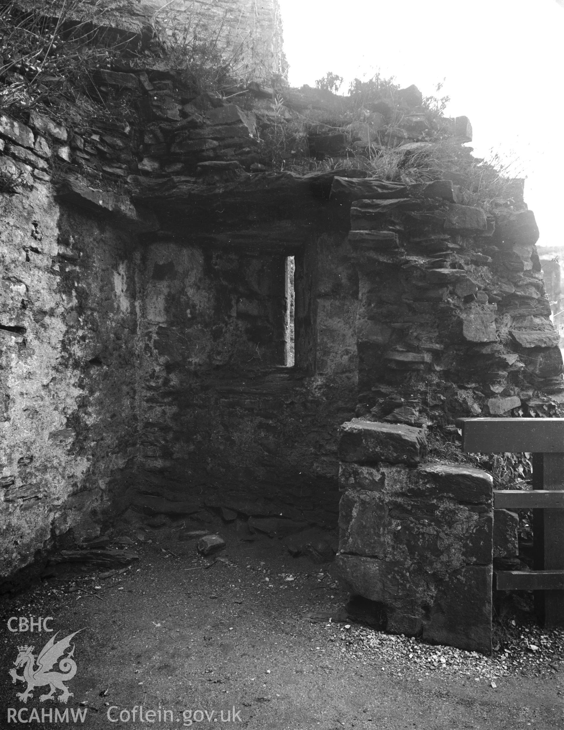 View of arrowslit window at Conwy Castle, taken in 11.01.1952.