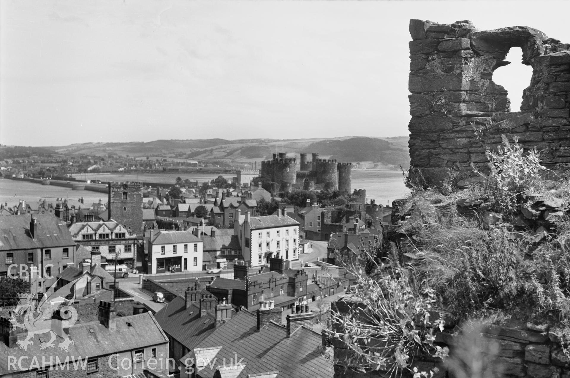 View of Conwy Town taken in 10.09.1950.