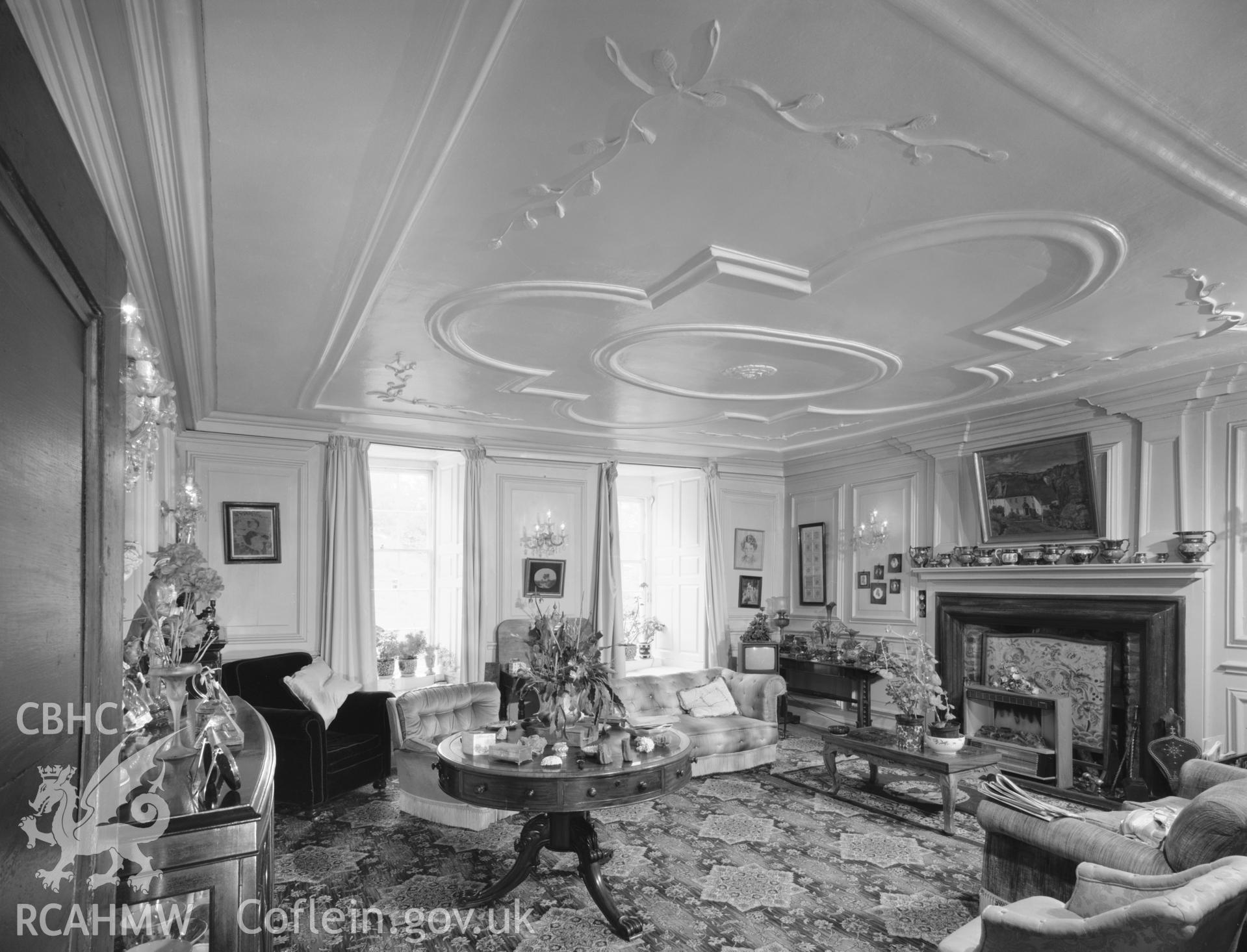 Interior, drawing room. Cards Co History Vol III Chapter 12, fig 50. NA/CD/99/001