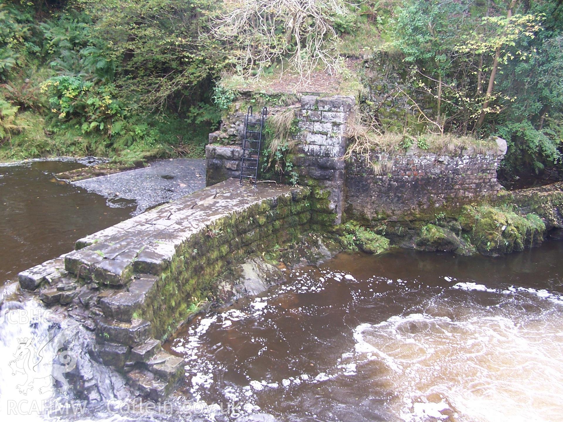 Middle Weir (NPRN:405090) viewed from the north.