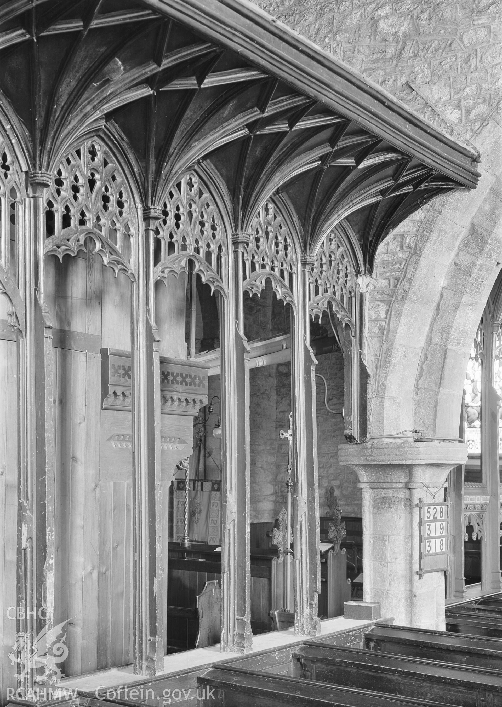 Interior view showing screen in the north aisle.