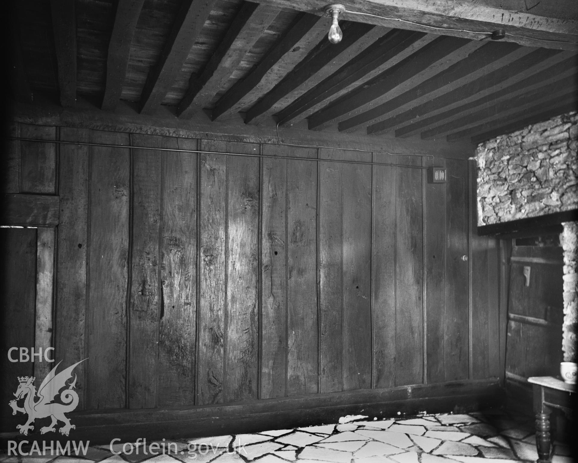 Interior view of Parlwr Mawr, Conwy showing wood panelling taken 01.01.1947.