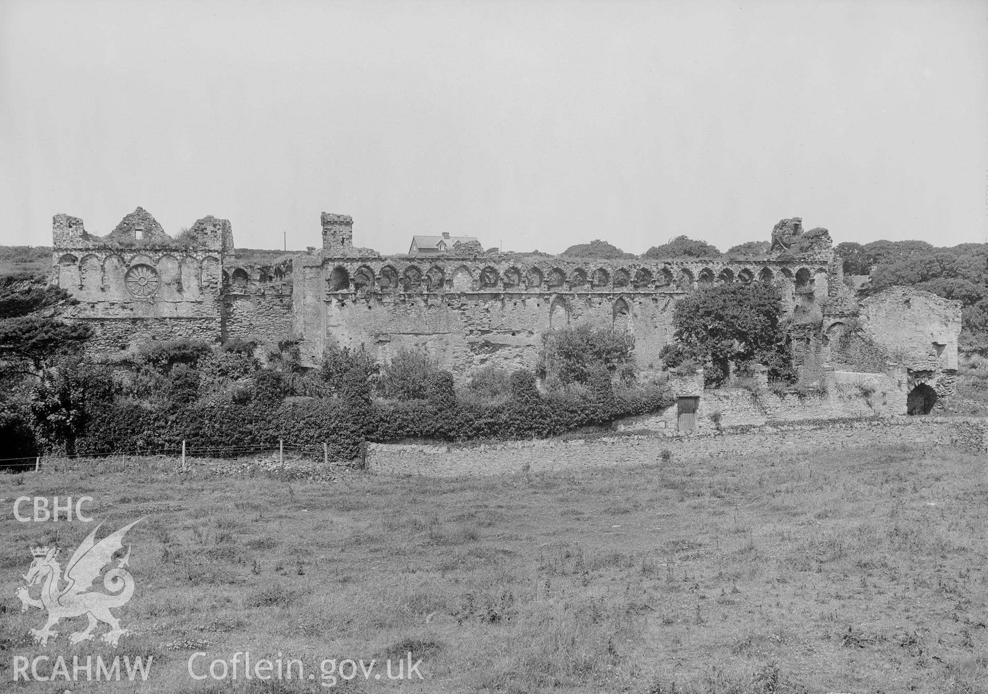 A black and white print of the Bishops Palace, St Davids.