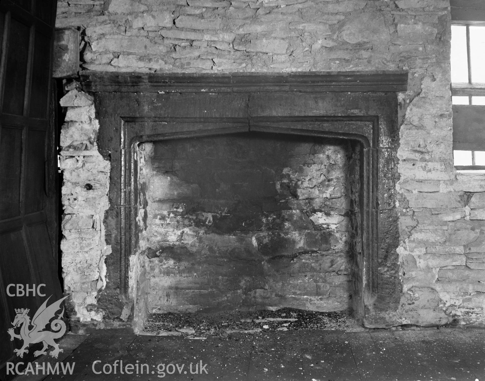 Interior view of Parlwr Mawr, Conwy showing fireplace, taken 01.01.1947.