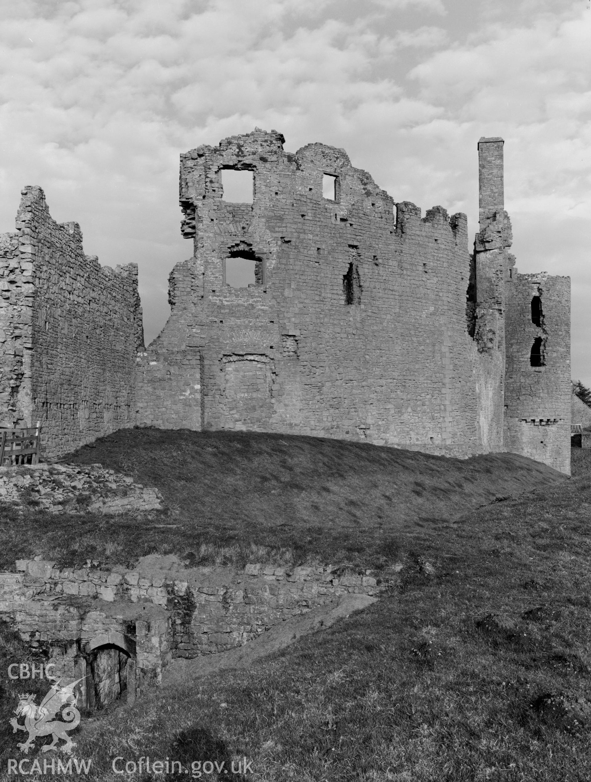Remains of the Tudor apartments at Coity Castle, Coity Higher, taken 07.04.1941.