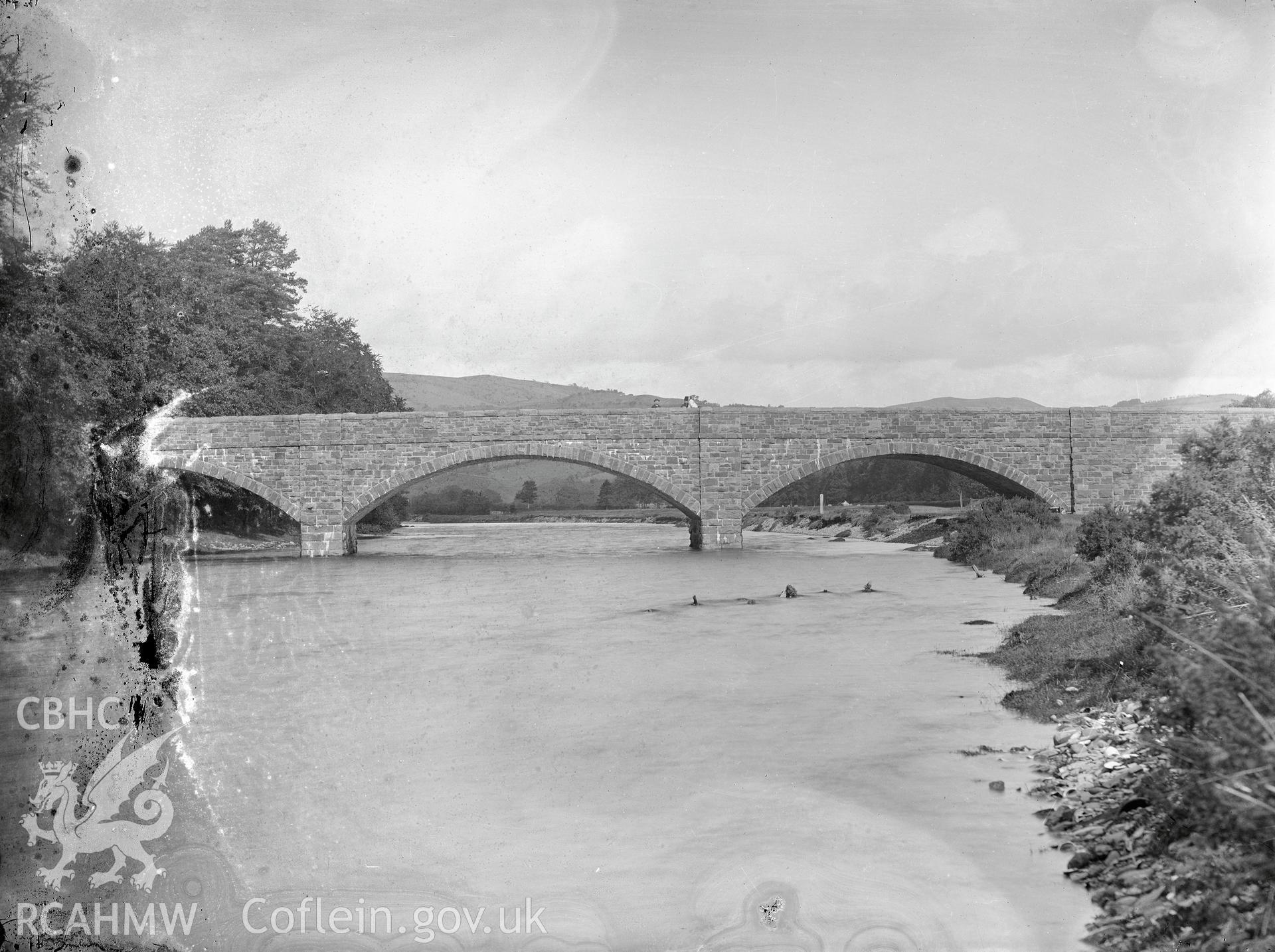 Black and white image dating from c.1910 showing an unidentified bridge, taken by Emile T. Evans.