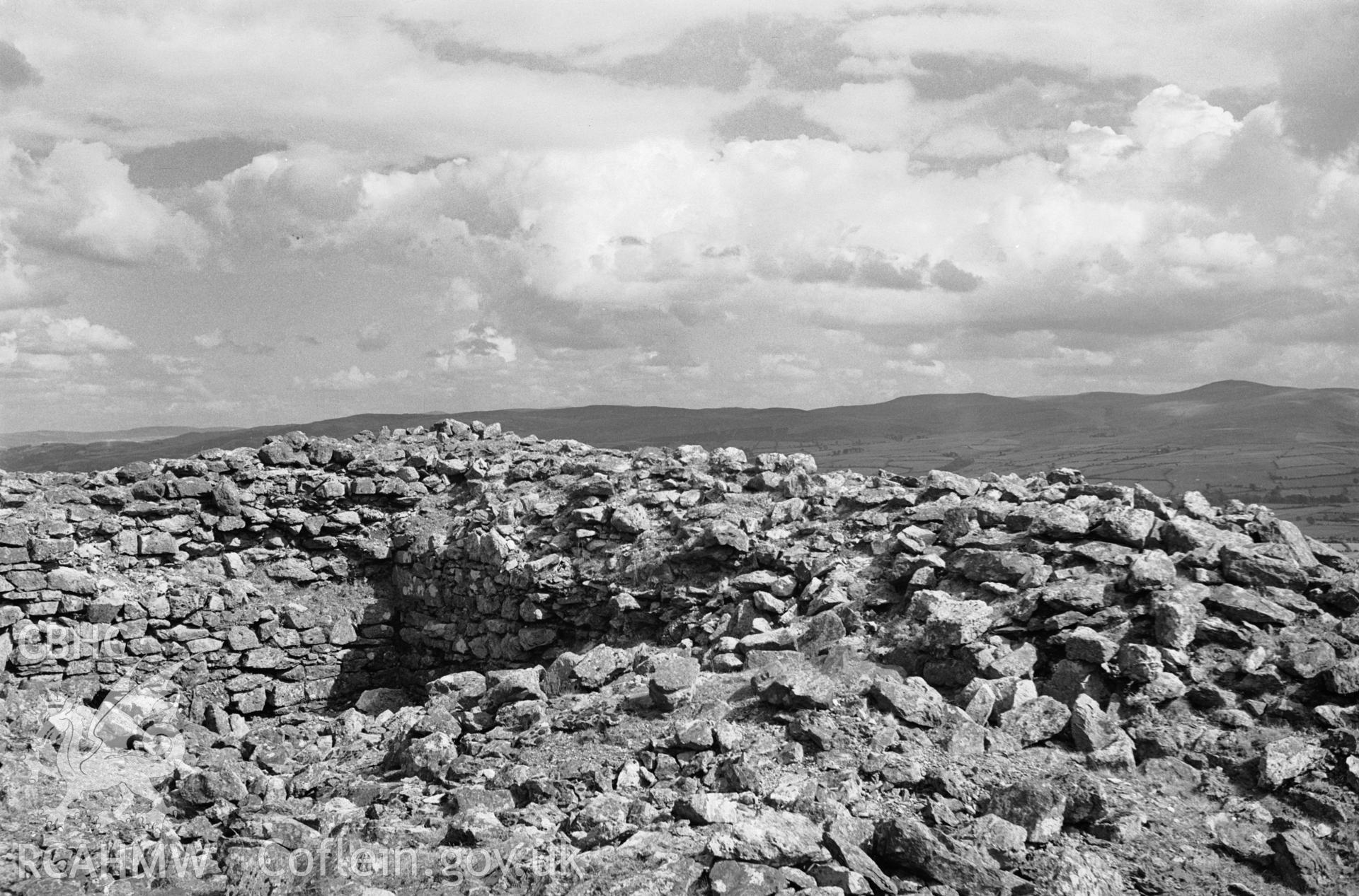 Black and white photo of Castell Carndochan taken by A.J. Taylor 1949.