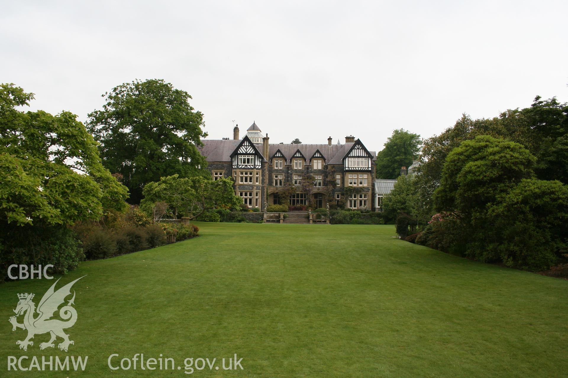 South fa?ade of Bodnant House (nprn 26804) looking over the main lawn.