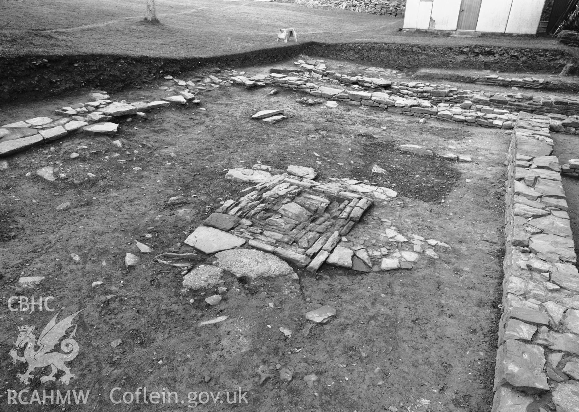 D.O.E photograph of Skenfrith Castle. 1965-66 excavations - central hearth.