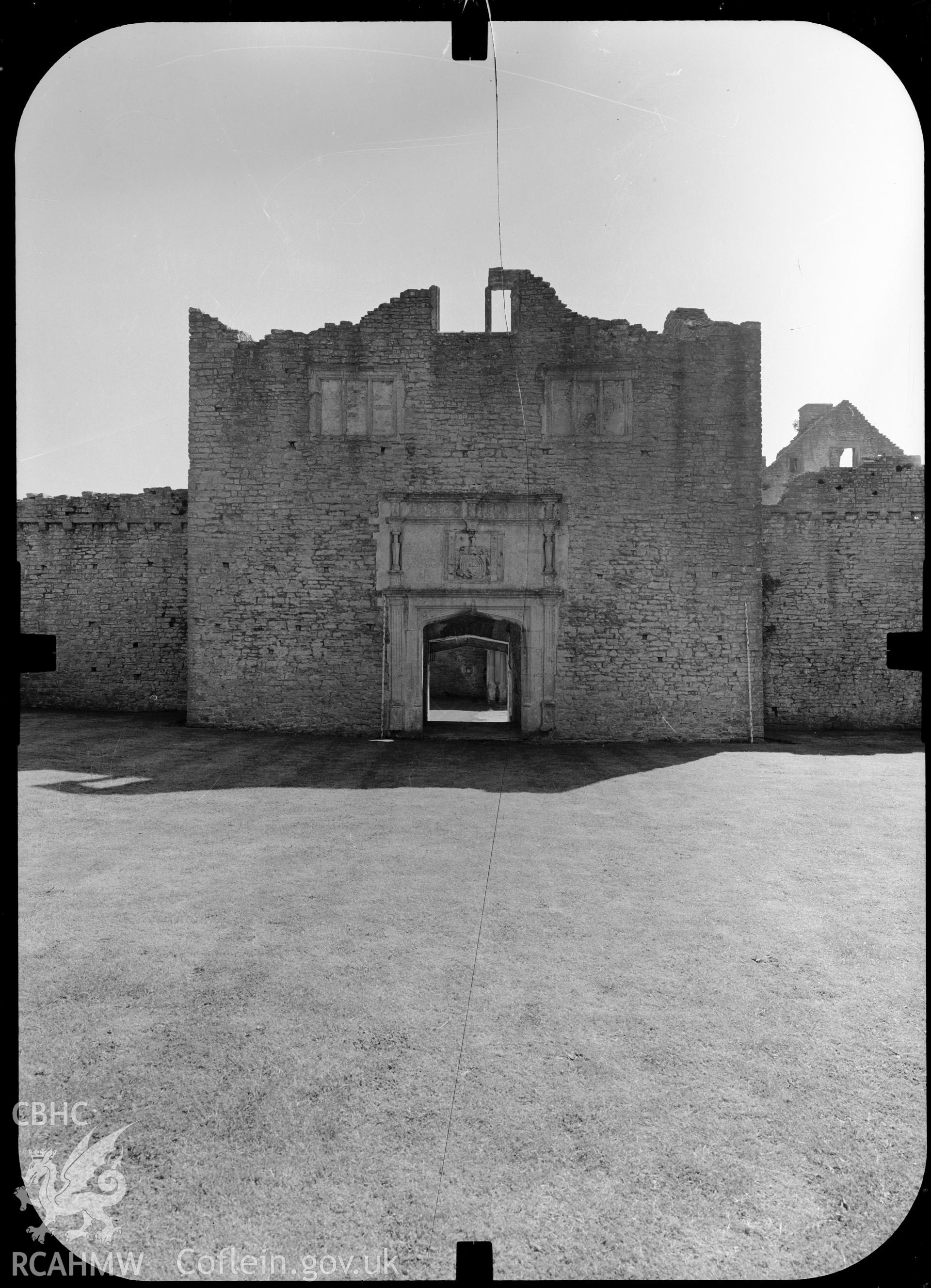 Mono photogrammetric photo showing the gatehouse at Old Beaupre.
