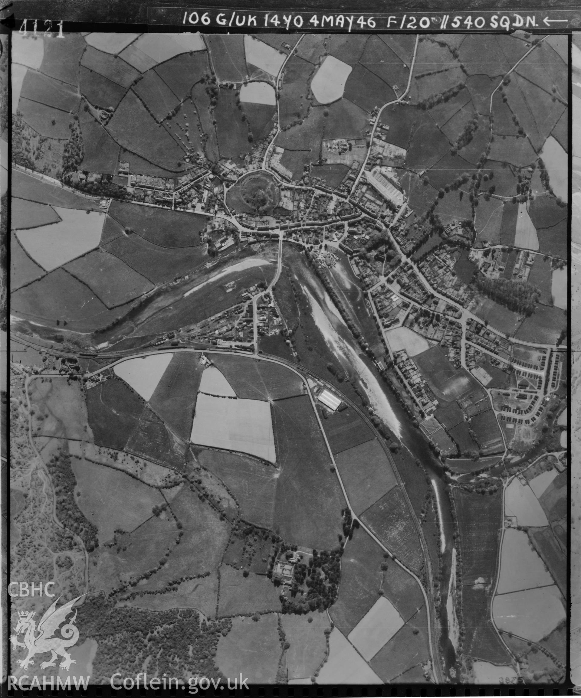Black and white vertical aerial photograph taken by the RAF on 04/05/1946 centred on Builth Wells.
