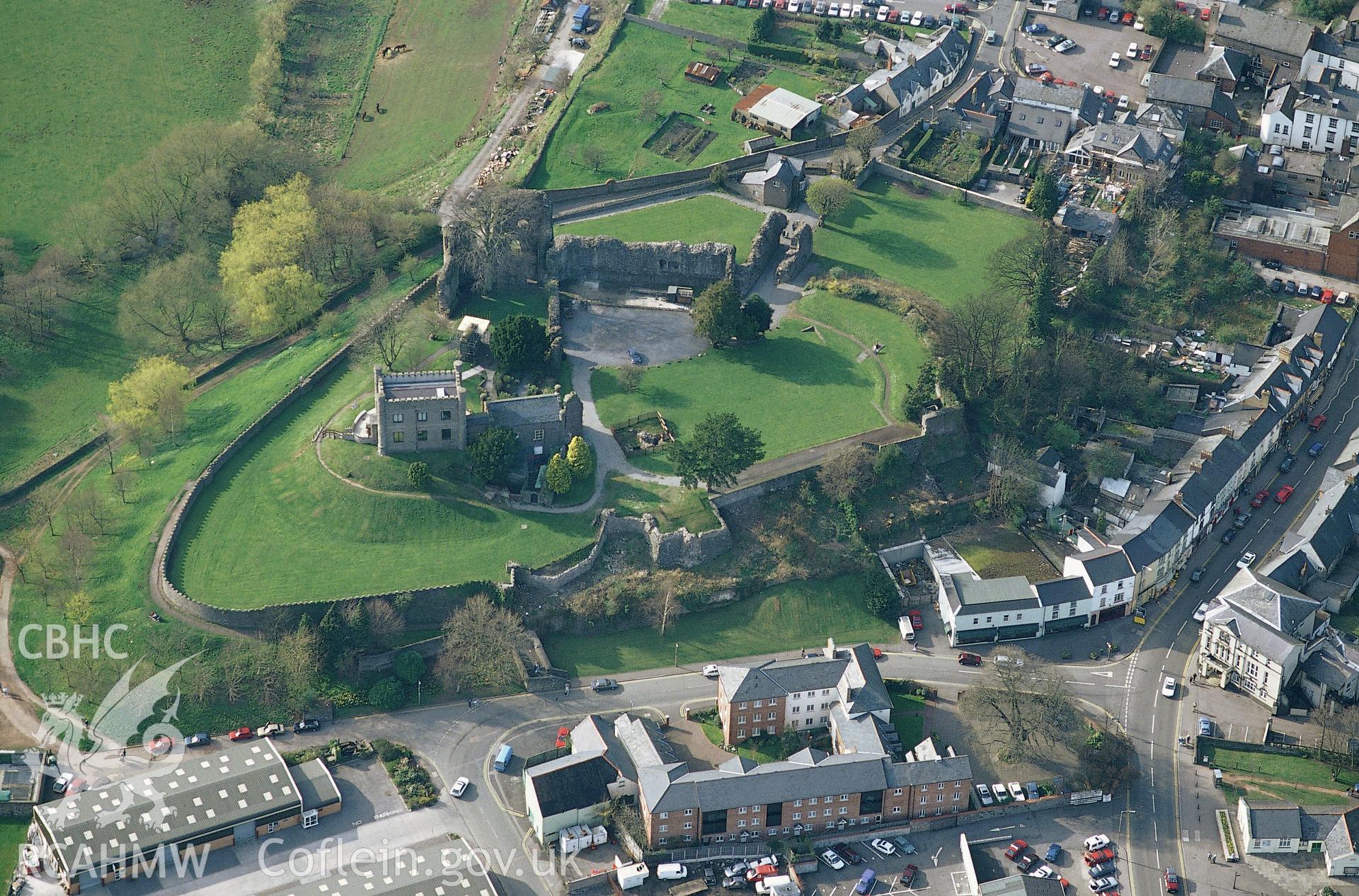 RCAHMW colour slide oblique aerial photograph of Abergavenny Castle, Abergavenny, taken by C.R. Musson, 26/03/94