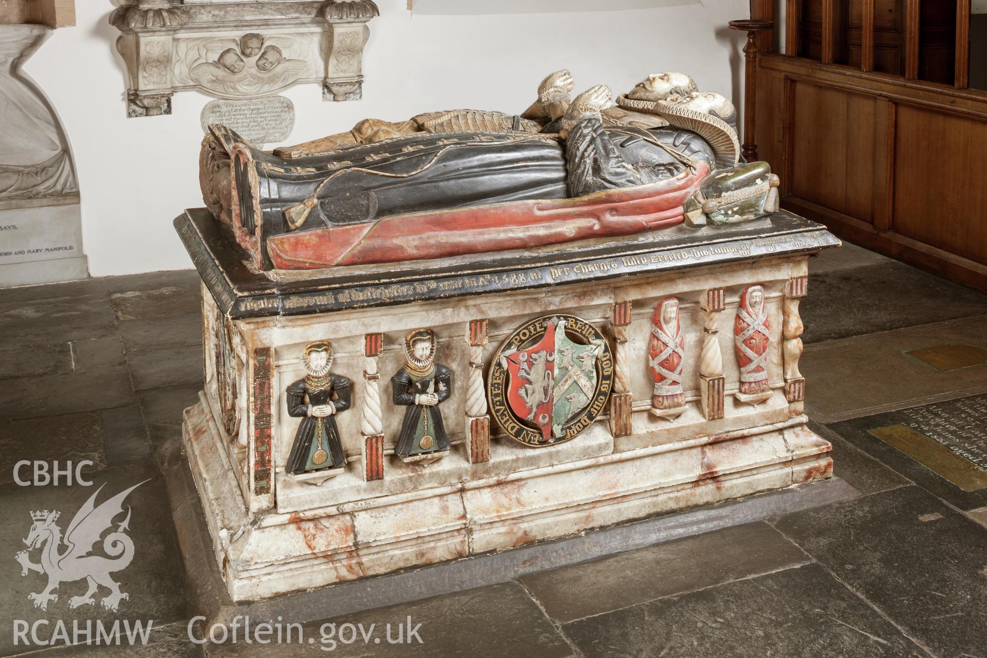 Tomb of Robert Salusbury, from the north
