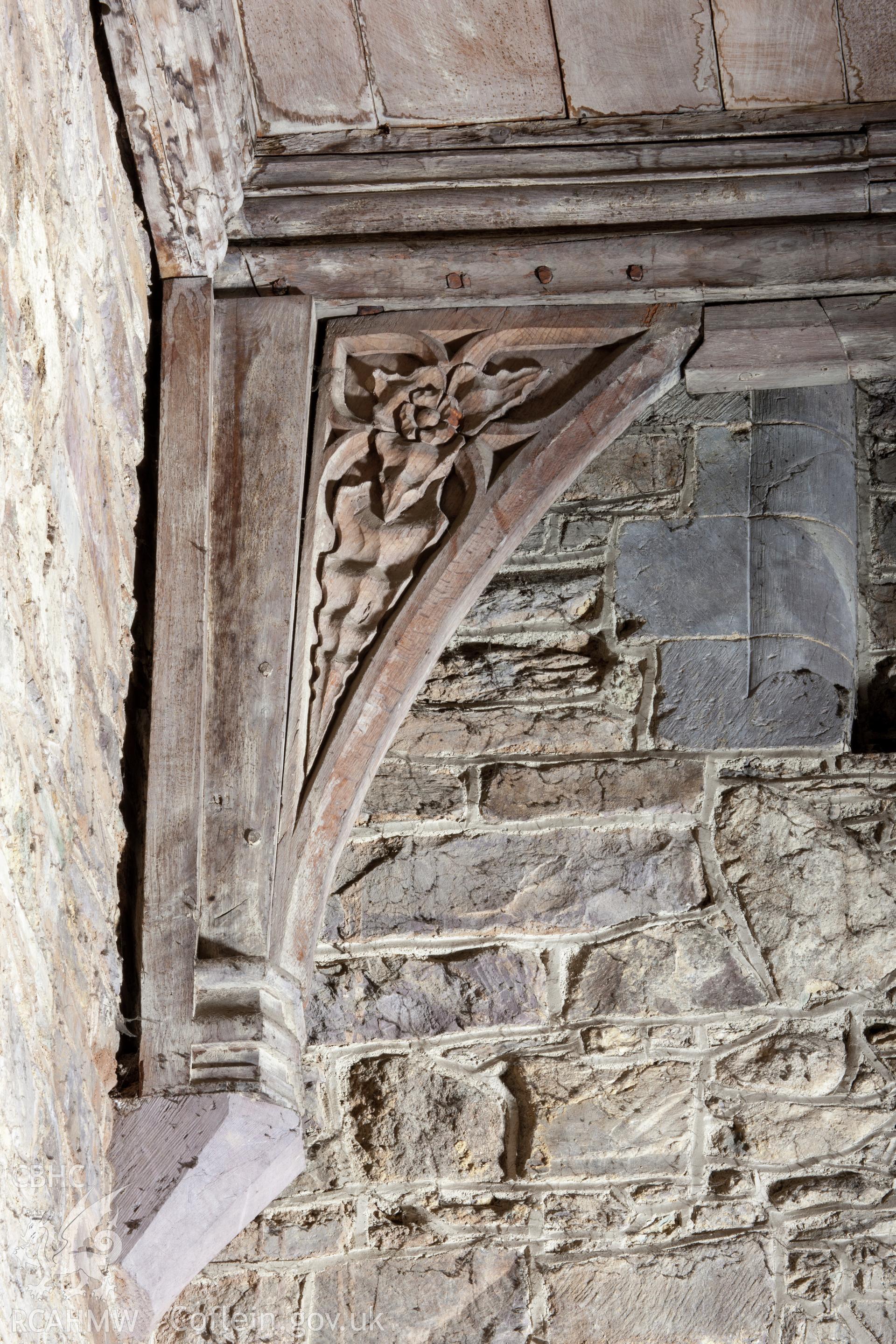 Spandrels in south aisle, north side, in sequence from the east