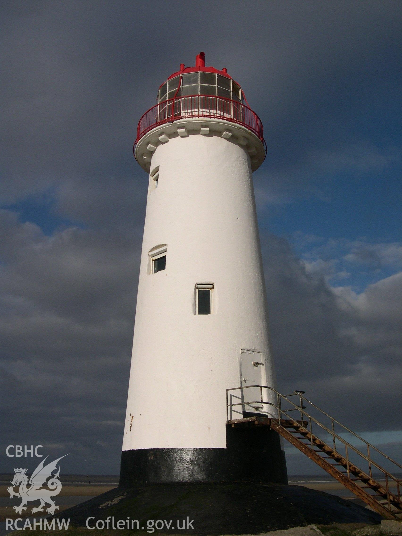 Digital photograph of Point of Ayr lighthouse.