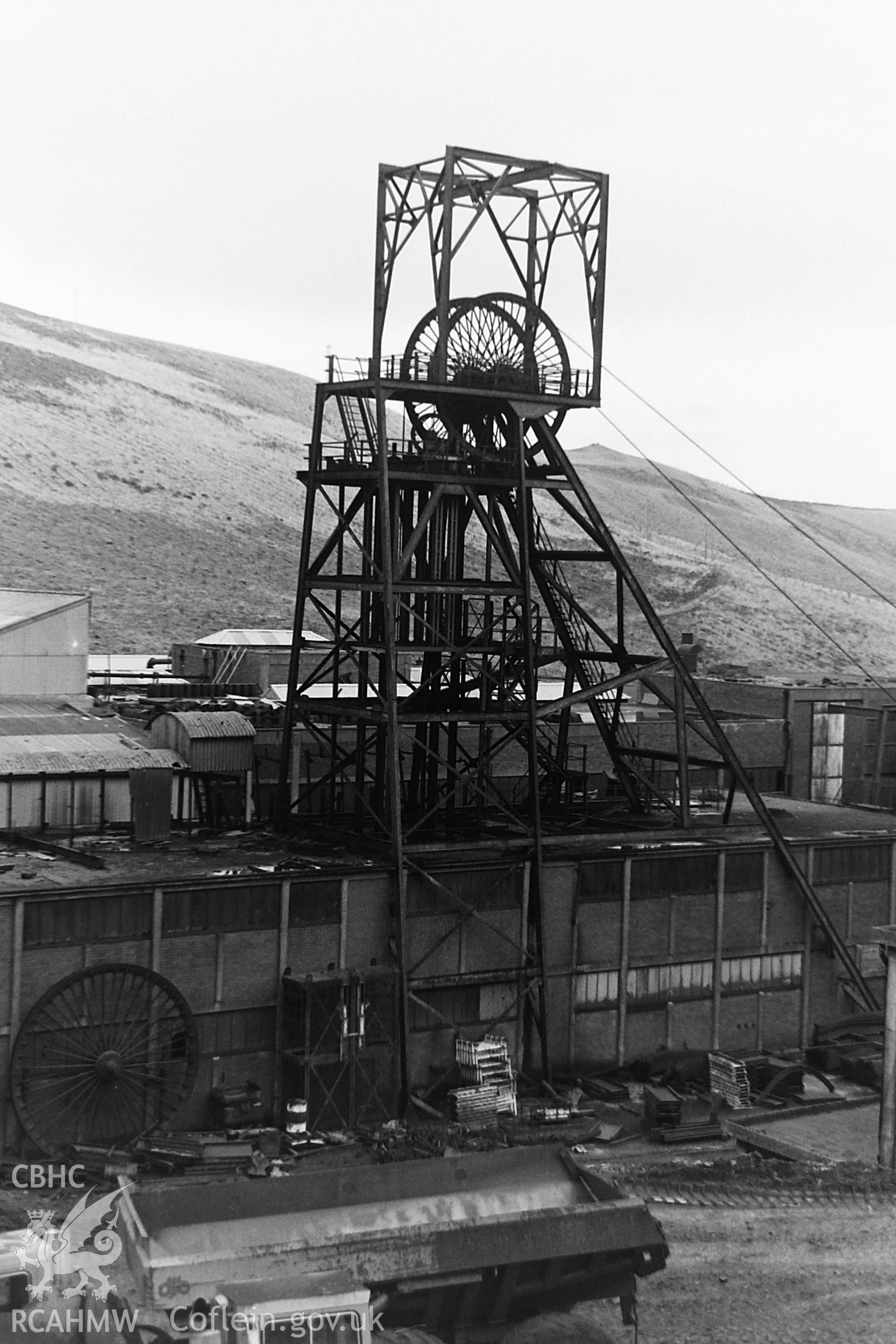 Black and white photo showing Maerdy Colliery, taken by Paul R. Davis, 1983.
