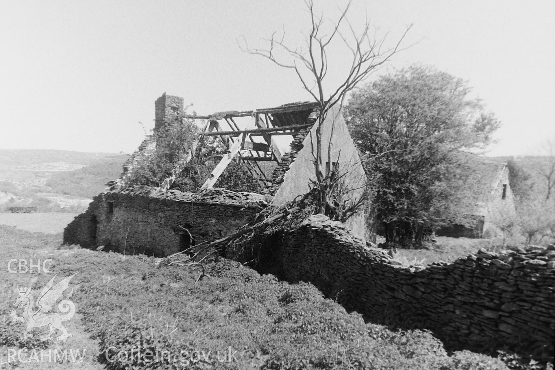 Black and white photo showing Pennar Fach, taken by Paul R. Davis, undated.