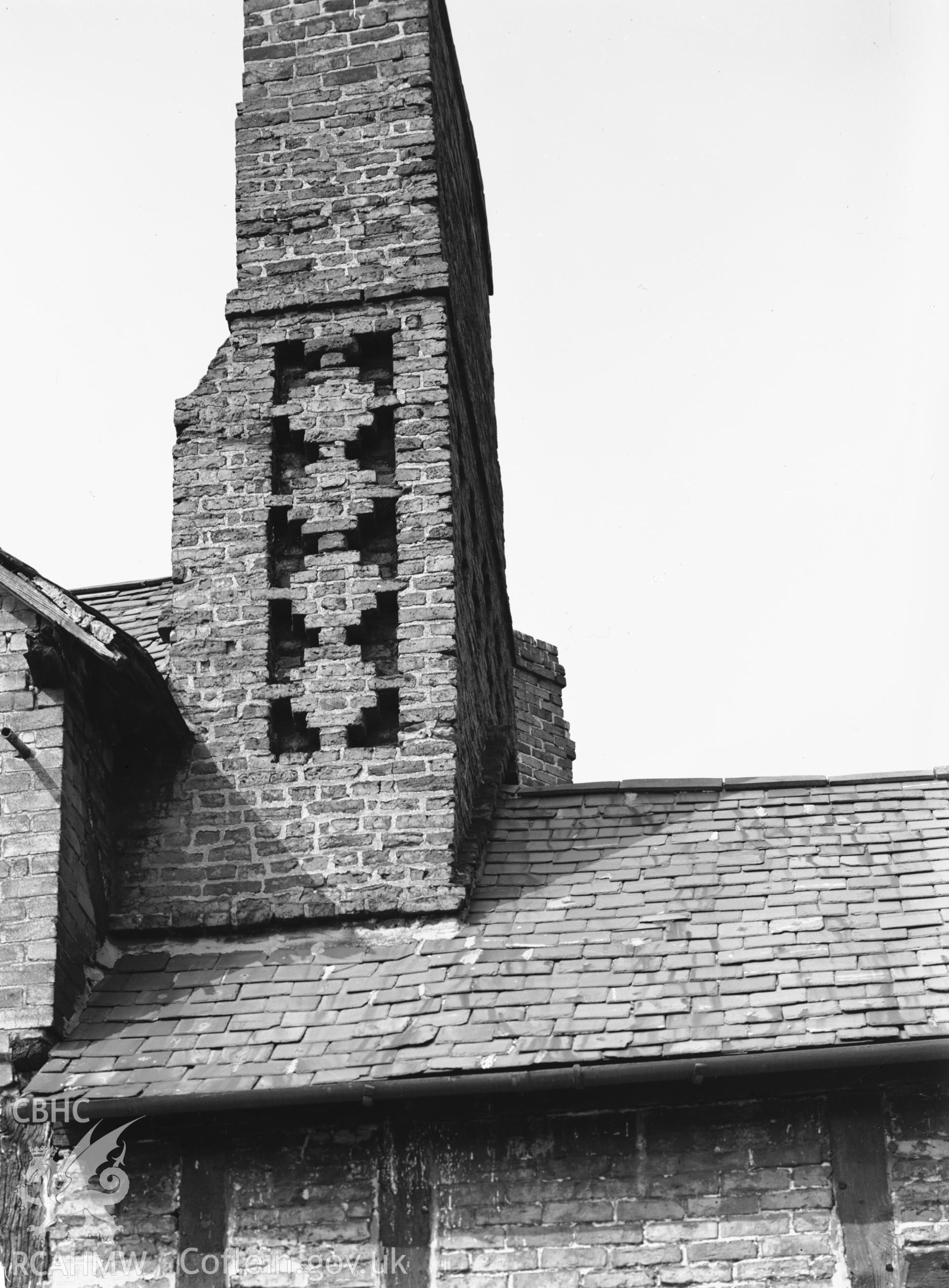 Exterior: chimney detail