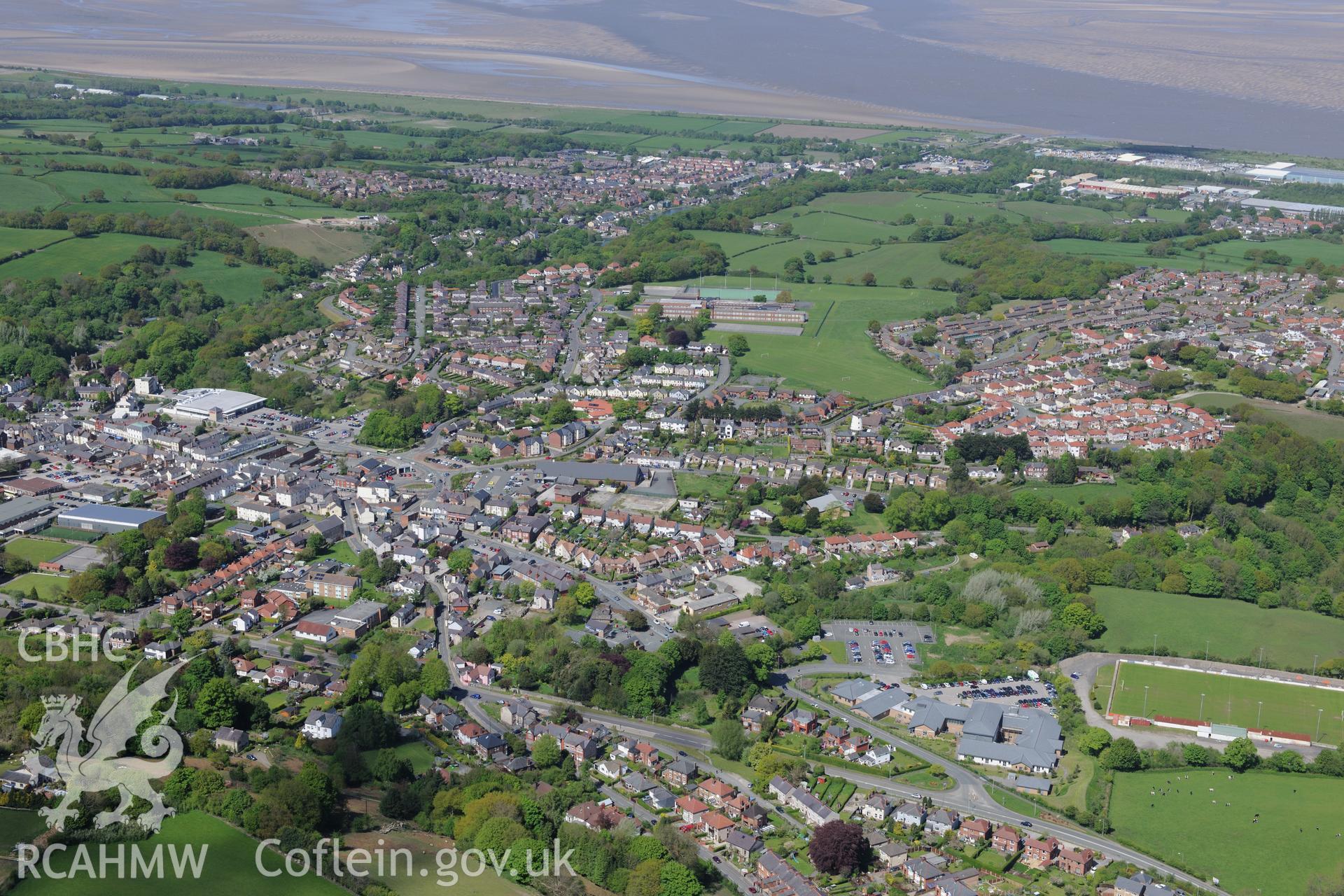 Holywell town. Oblique aerial photograph taken during the Royal Commission?s programme of archaeological aerial reconnaissance by Toby Driver on 22nd May 2013.