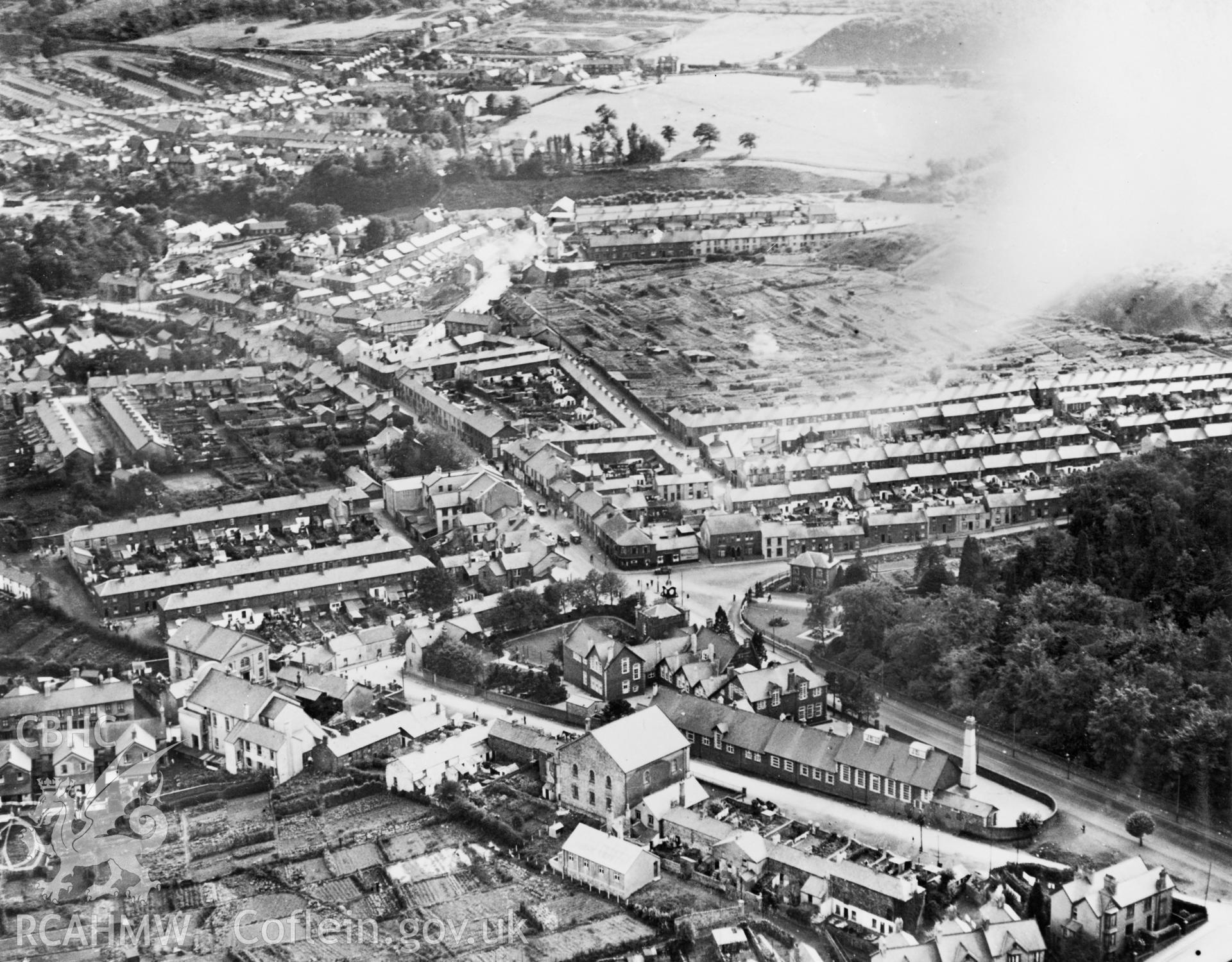 General view of Aberdare. Oblique aerial photograph.