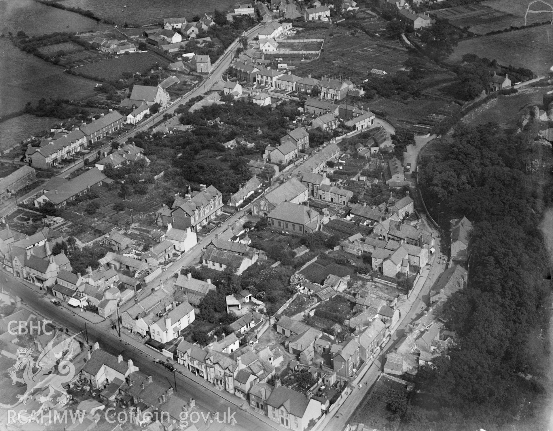 General view of Rhuddlan, oblique aerial view. 5?x4? black and white glass plate negative.