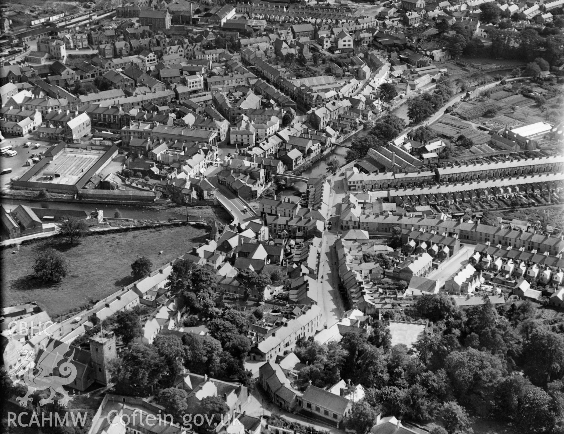 General view of Bridgend, oblique aerial view. 5?x4? black and white glass plate negative.