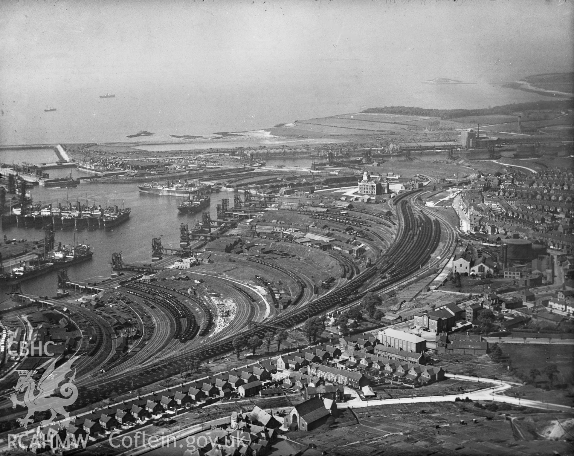 General view of Barry showing docks, oblique aerial view. 5?x4? black and white glass plate negative.