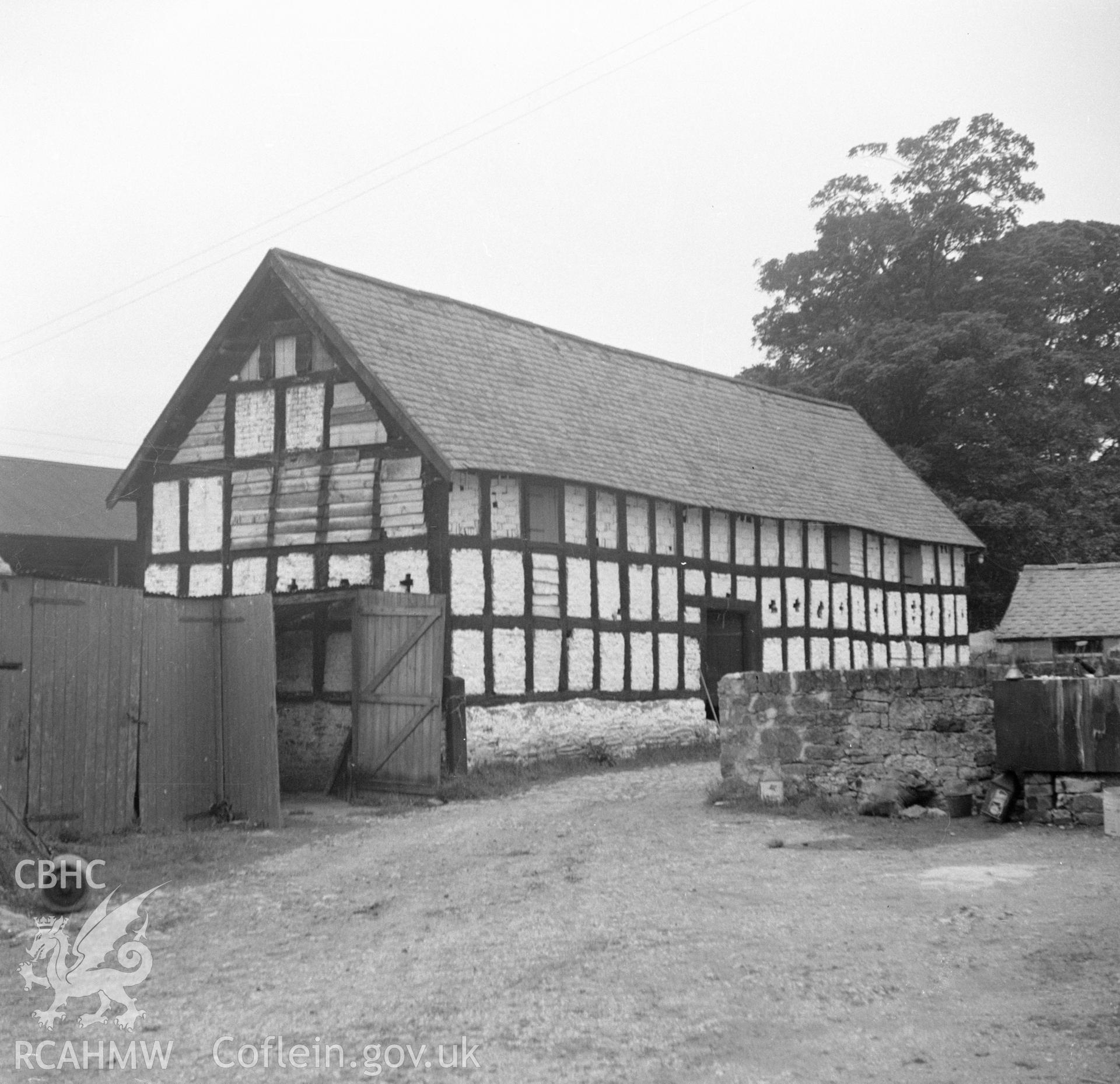 Digital copy of a nitrate negative showing exterior view of barn at Cefn Coch, Ruthin, Denbighshire.