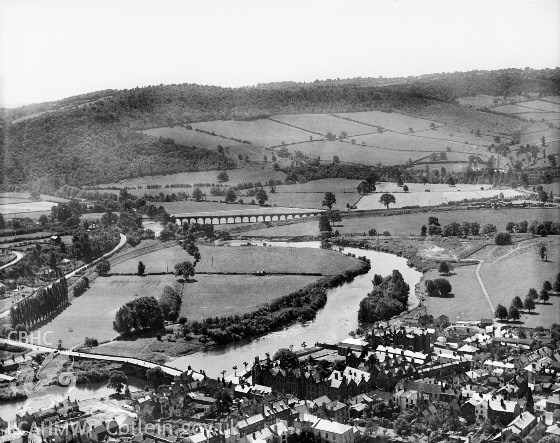 View of Monmouth showing school and viaduct, oblique aerial view. 5?x4? black and white glass plate negative.