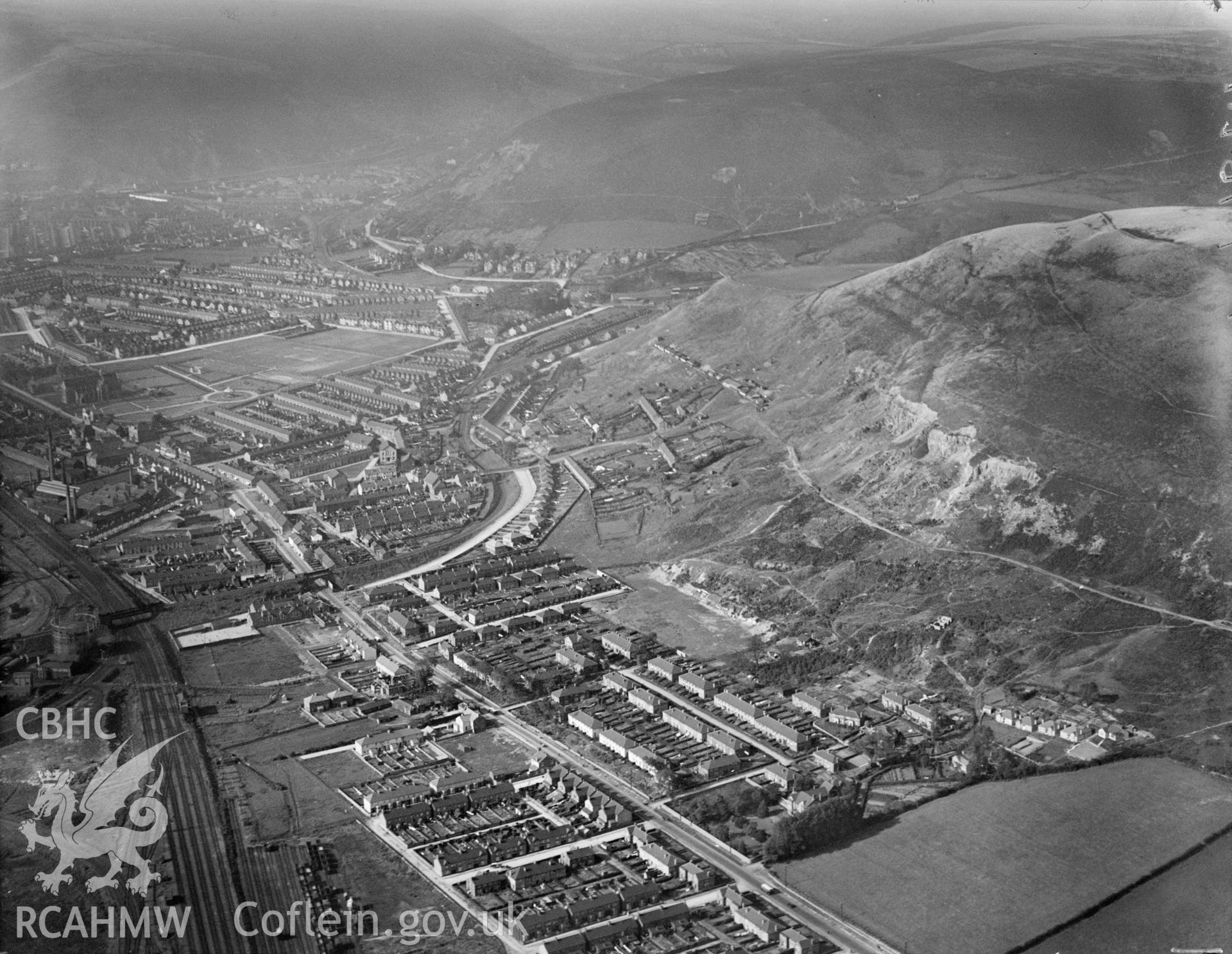 General view of Aberavon, oblique aerial view. 5?x4? black and white glass plate negative.