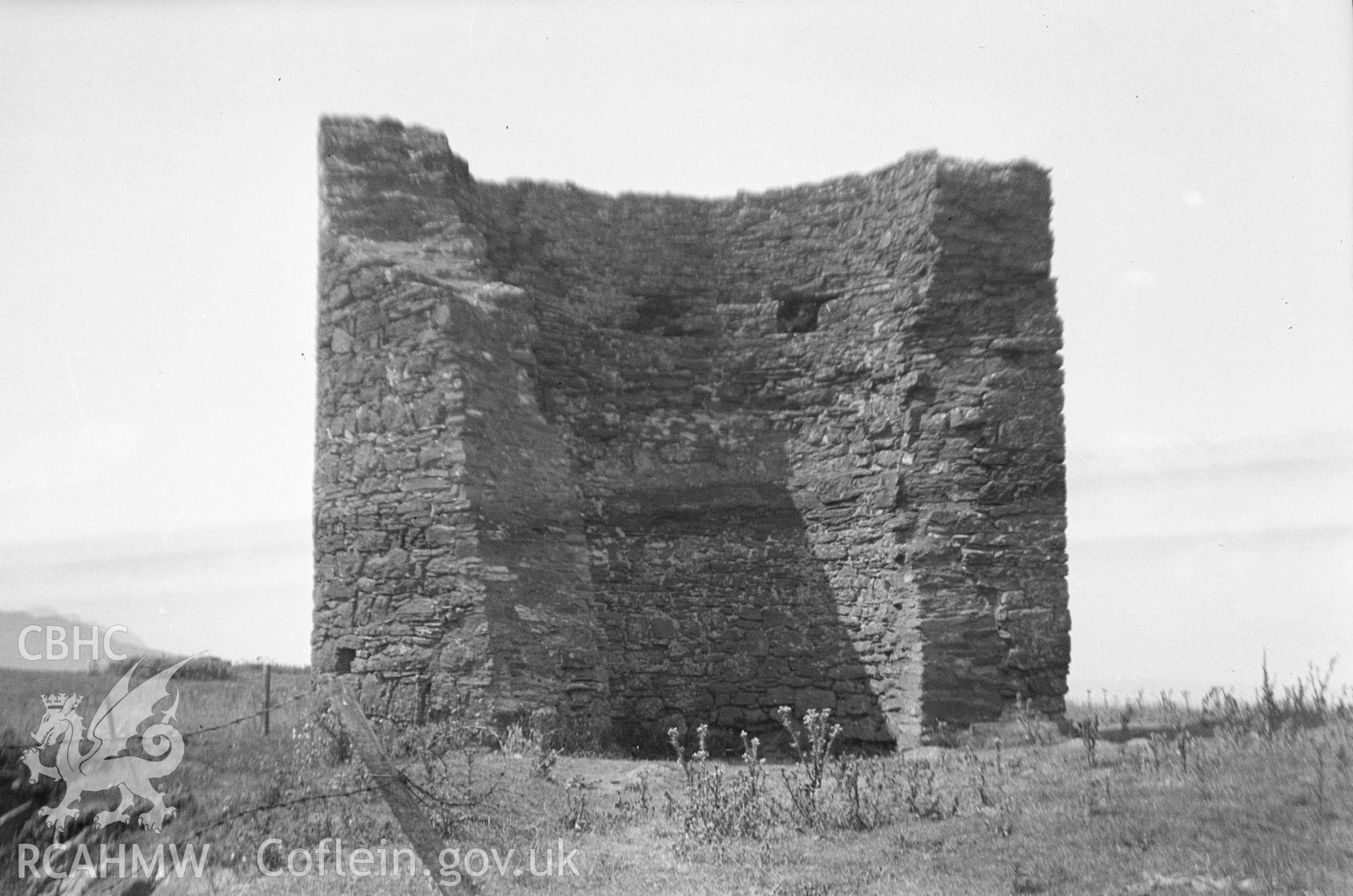 Digital copy of a nitrate negative showing Deganwy Tower.