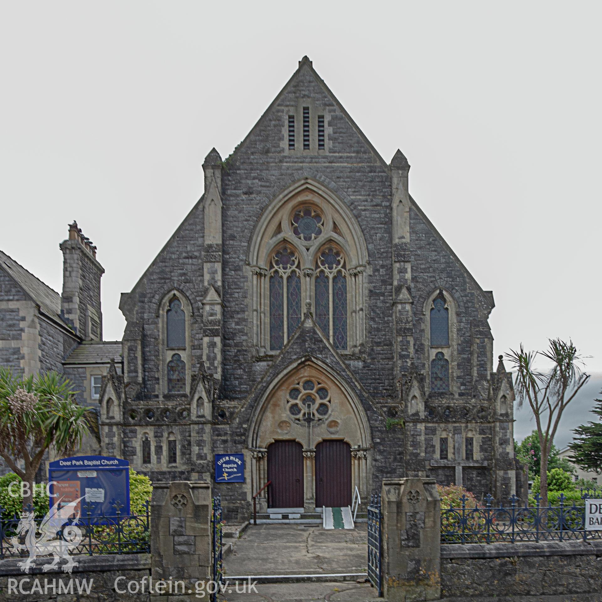 Colour photograph showing front elevation and entrance of Deer Park English Baptist Chapel, Greenhill Road, Tenby. Photographed by Richard Barrett on 20th June 2018.
