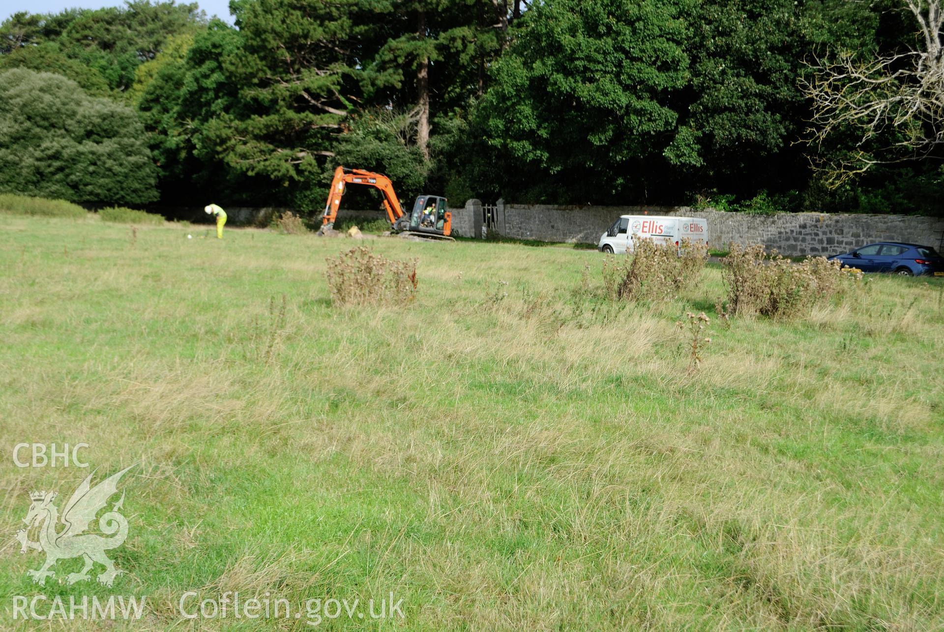 Wider view from the south east of the evaluation area, pre-excavation. Photographed during archaeological evaluation of Kinmel Park, Abergele, conducted by Gwynedd Archaeological Trust on 22nd August 2018. Project no. 2571.