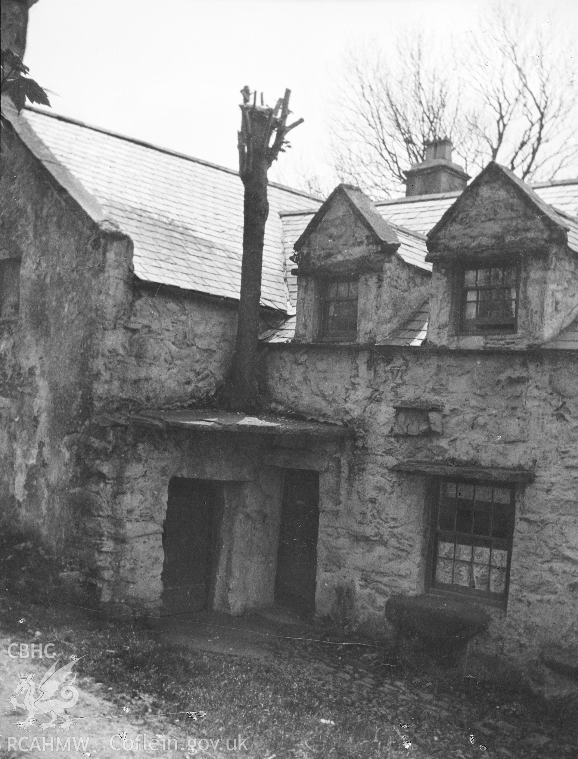 Digital copy of a nitrate negative relating to 'Old House, Clynnog'.