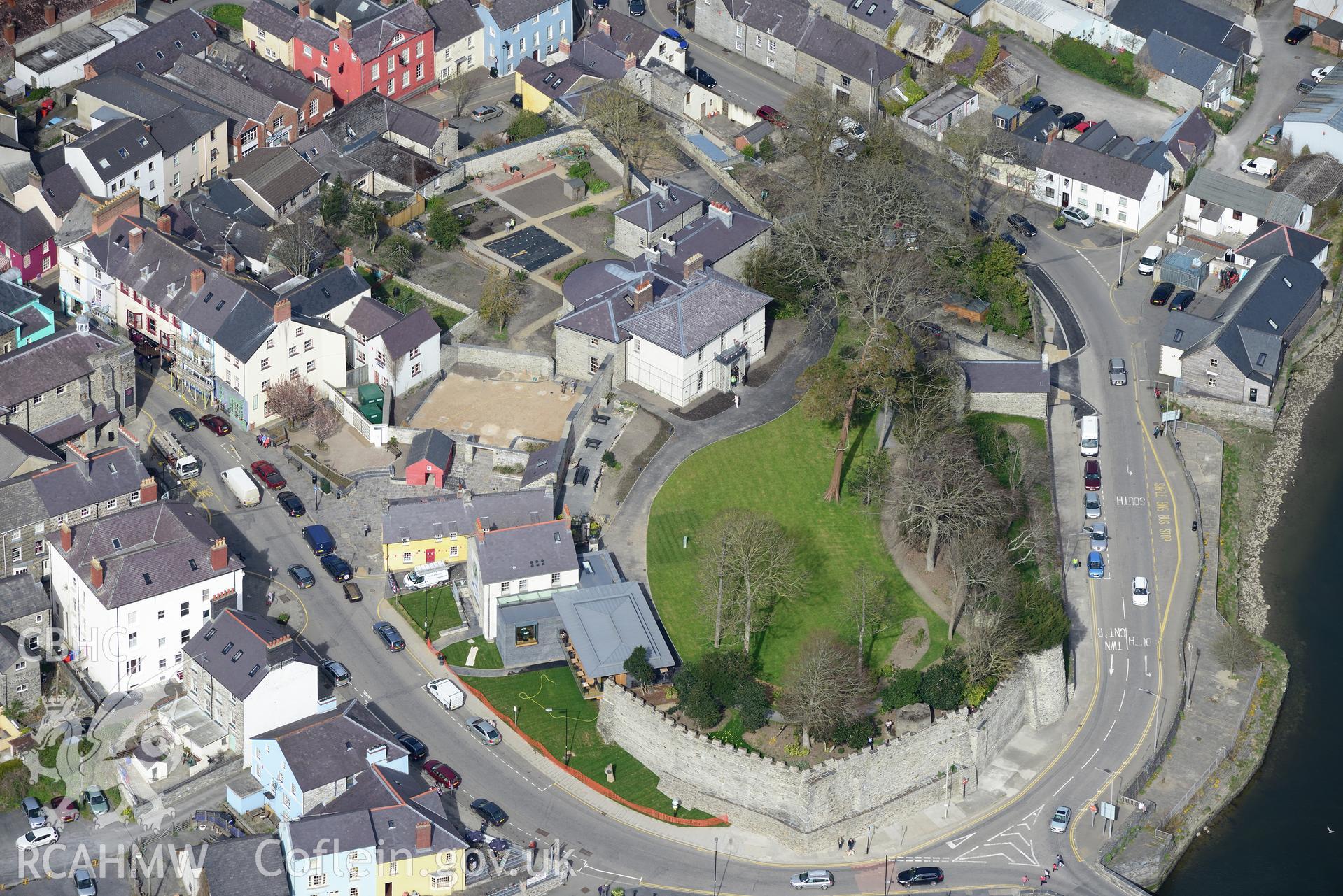 Cardigan Town, Castle, Castle House and Castle House's Gardener's Cottage. Oblique aerial photograph taken during the Royal Commission's programme of archaeological aerial reconnaissance by Toby Driver 15th April 2015.