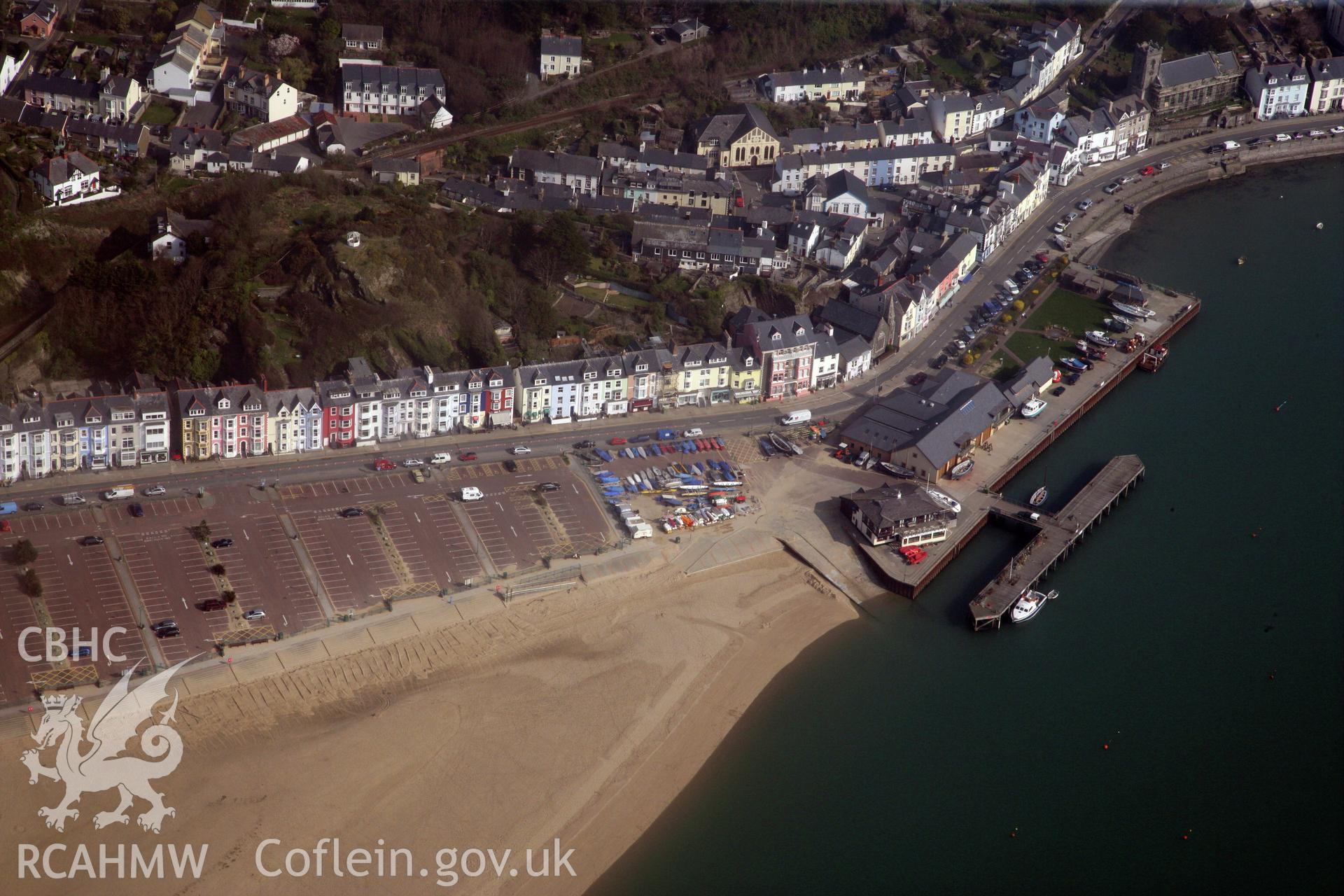 RCAHMW colour oblique photograph of Aberdovey. Taken by Toby Driver on 25/03/2011.