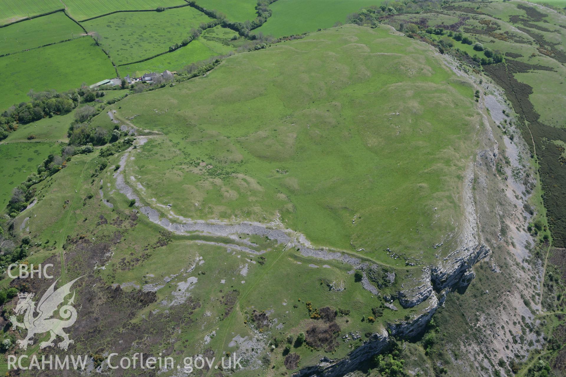 RCAHMW colour oblique photograph of Pen-y-Corddyn-Mawr, Abergele. Taken by Toby Driver on 03/05/2011.
