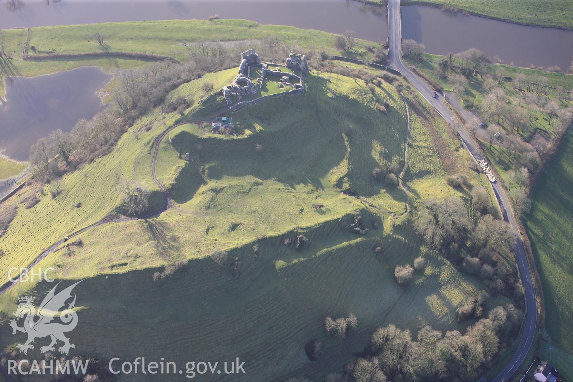 RCAHMW colour oblique photograph of Dryslwyn Castle, Dryslwyn. Taken by Toby Driver on 27/01/2012.