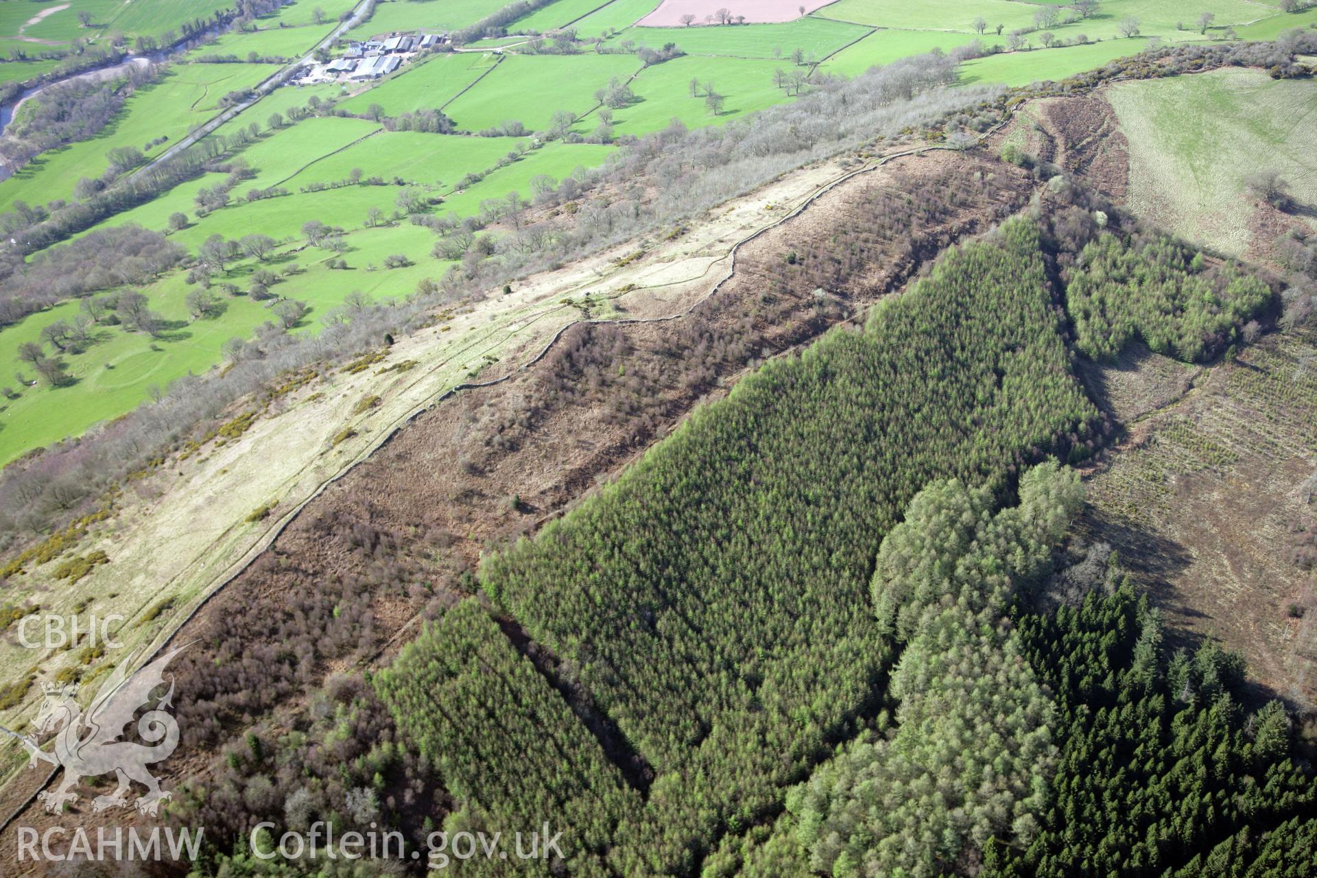 RCAHMW colour oblique photograph of Allt yr Esgair Hillfort. Taken by Toby Driver and Oliver Davies on 28/03/2012.