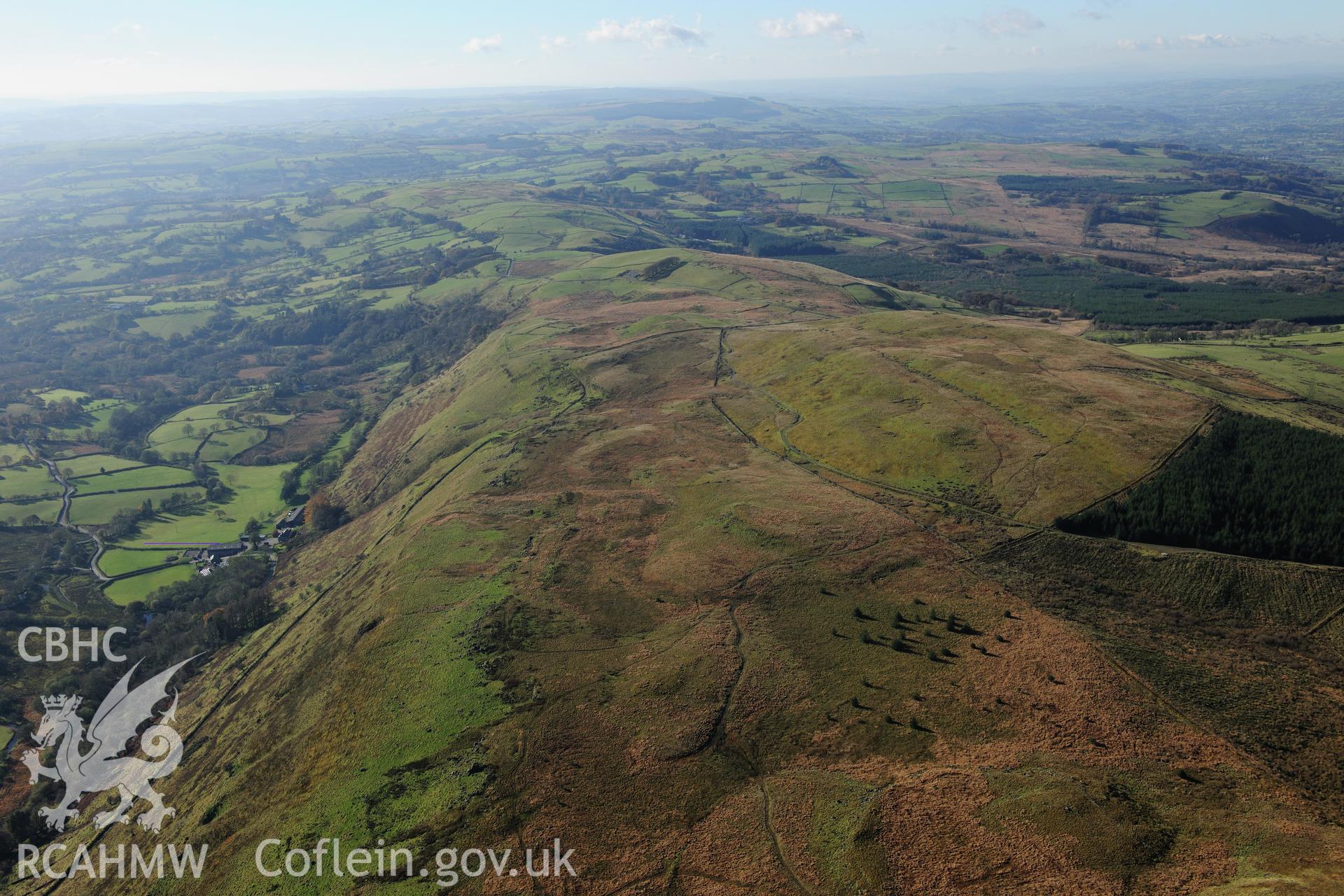 RCAHMW colour oblique photograph of Moelfryn DRS, and landscape view looking south-west. Taken by Toby Driver on 05/11/2012.