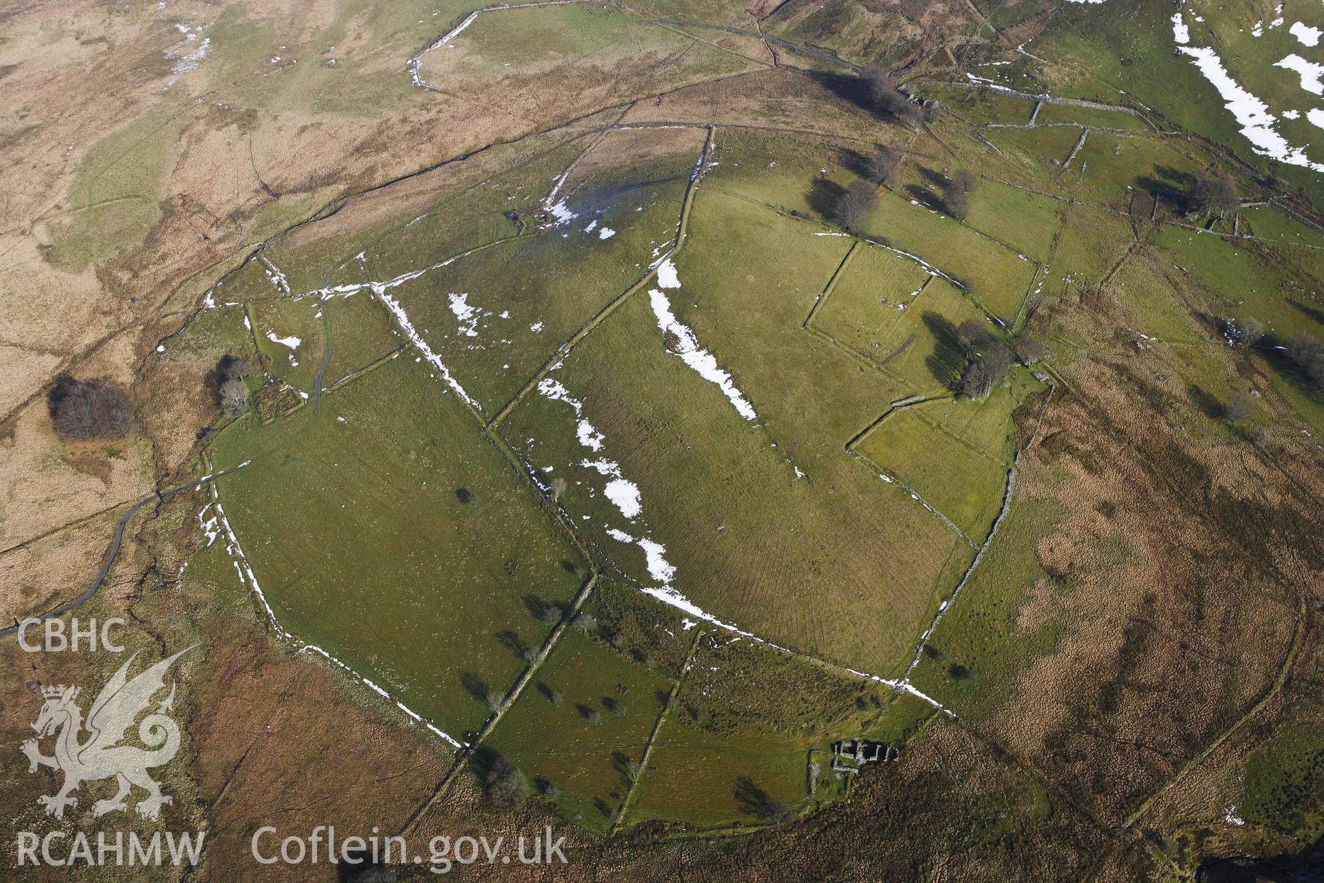 RCAHMW colour oblique photograph of Gwar Ffynnon, Deserted Famsteads. Taken by Toby Driver on 07/02/2012.