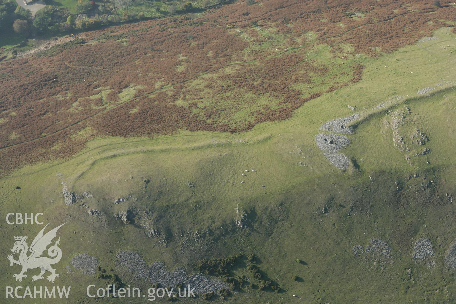RCAHMW colour oblique photograph of Castle Bank Hillfort. Taken by Toby Driver on 13/10/2010.