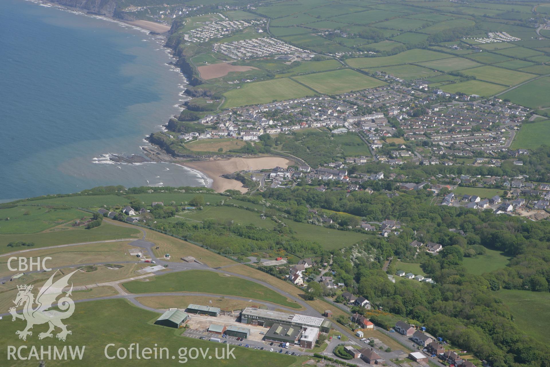 RCAHMW colour oblique photograph of Aberporth town, view from west. Taken by Toby Driver on 25/05/2010.