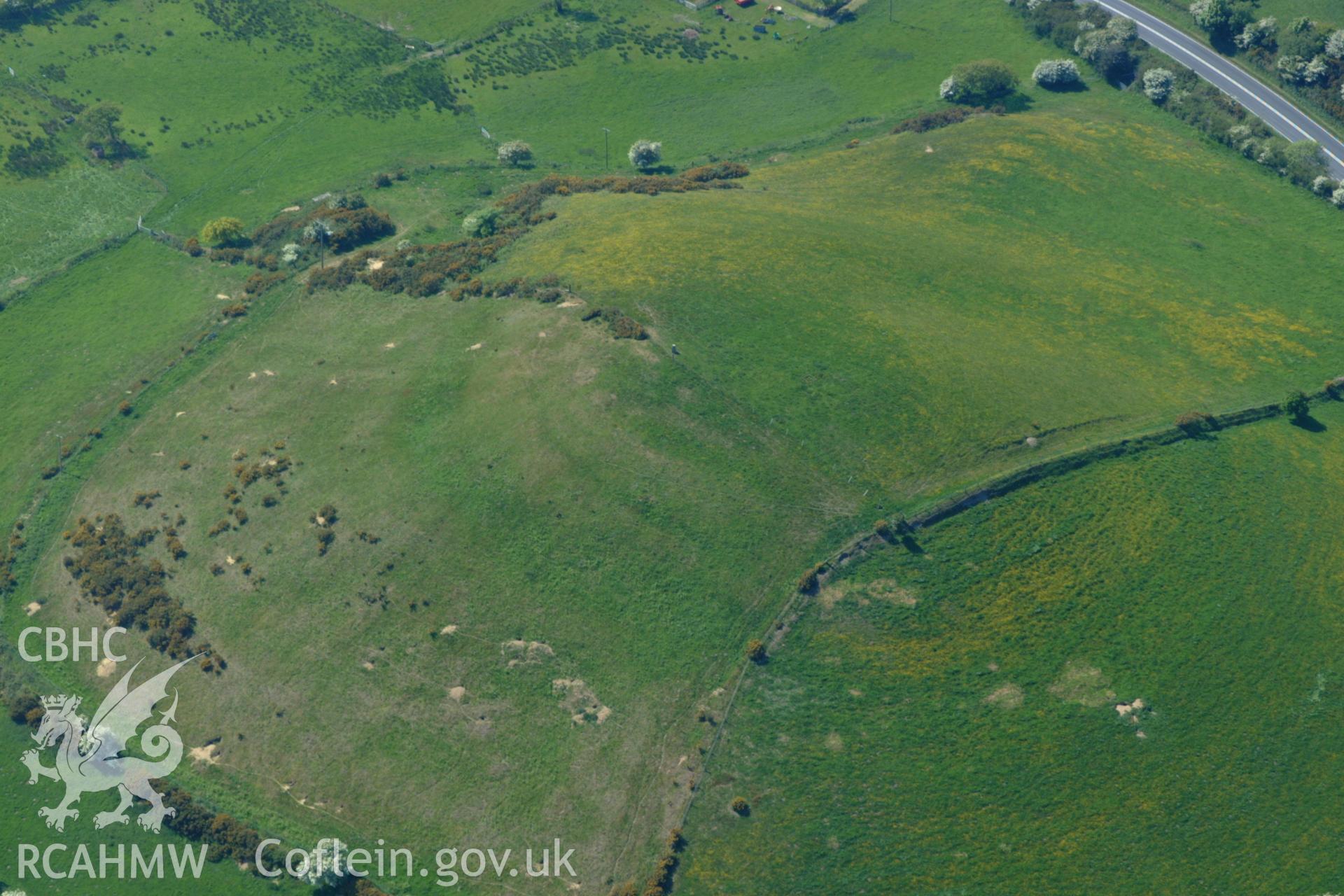 RCAHMW colour oblique aerial photograph of Banc-Warren taken on 24/05/2004 by Toby Driver