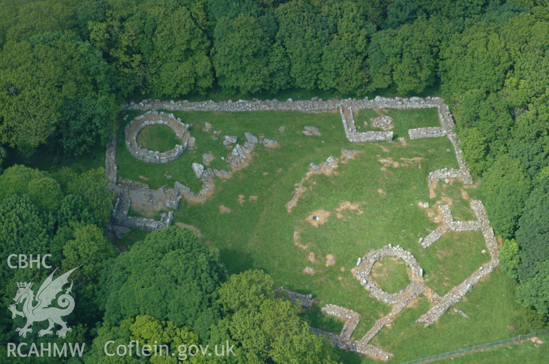 RCAHMW colour oblique aerial photograph of Din Lligwy settlement, Moelfre taken on 26/05/2004 by Toby Driver