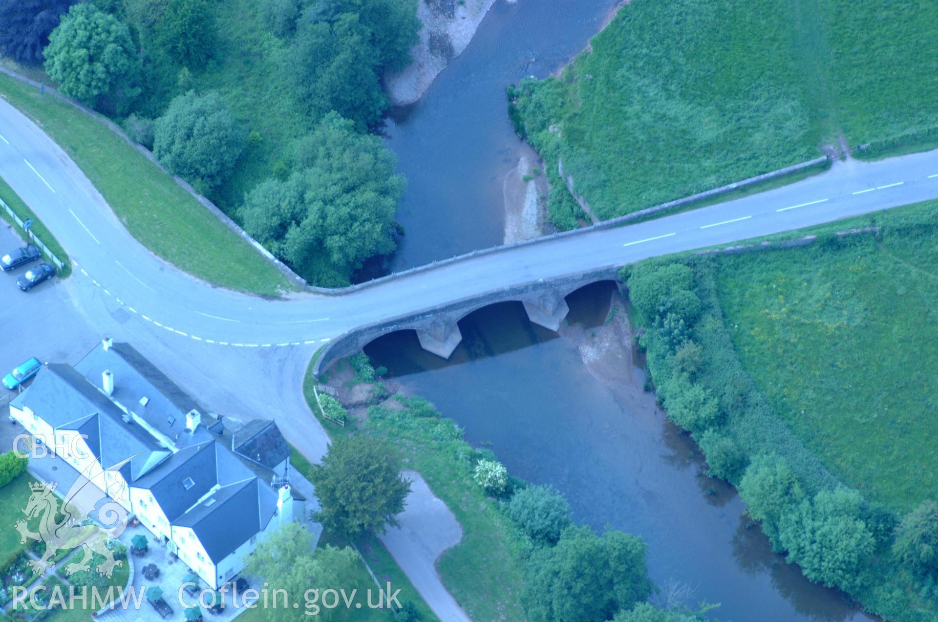 RCAHMW colour oblique aerial photograph of Skenfrith bridge taken on 02/06/2004 by Toby Driver