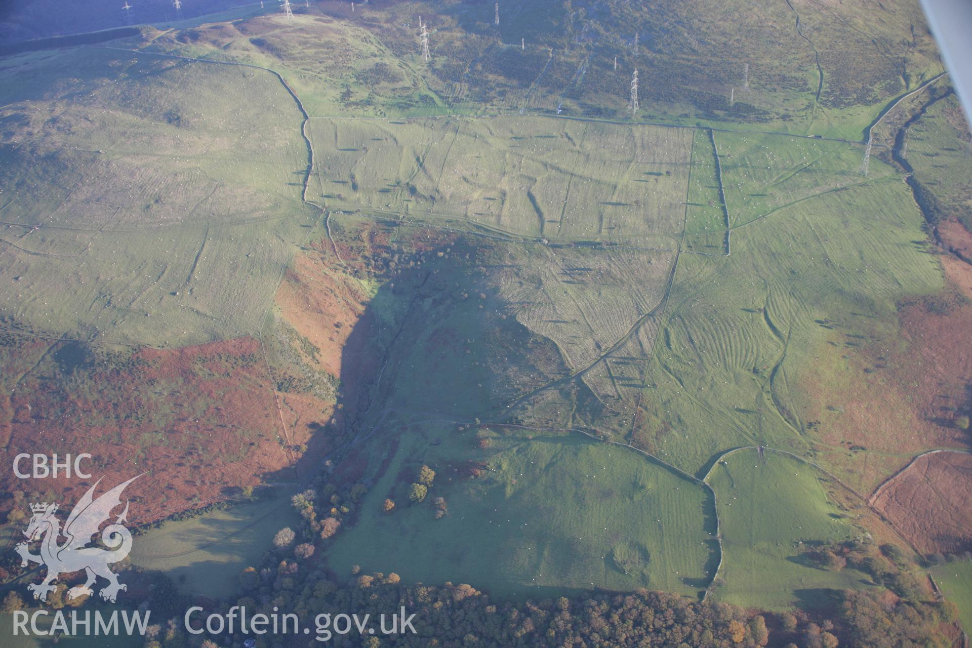 RCAHMW colour oblique aerial photograph of Ffridd Ddu Field System from the north-west. Taken on 21 November 2005 by Toby Driver